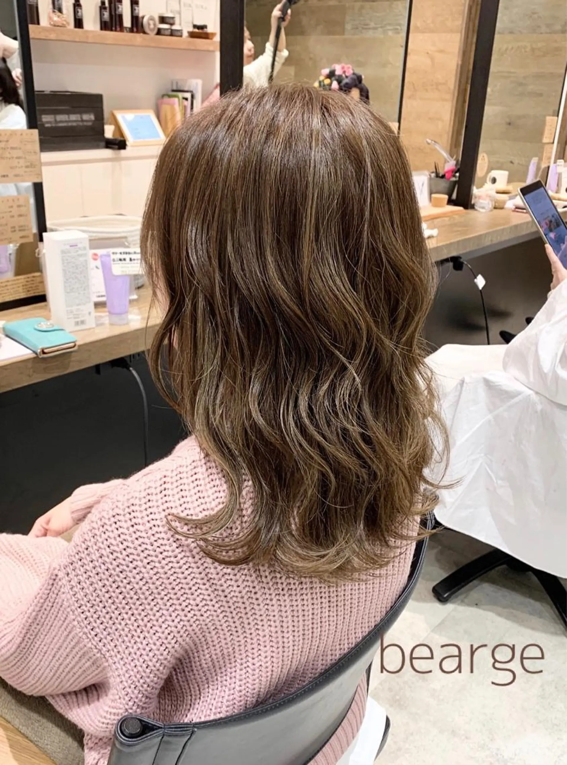 ミディアム カラー ヘアアレンジ ハイライトカラー ハイライト SALOWIN川崎所属・似合わせレイヤー♡ 美髪縮毛矯正♡ミナエのヘアスタイル