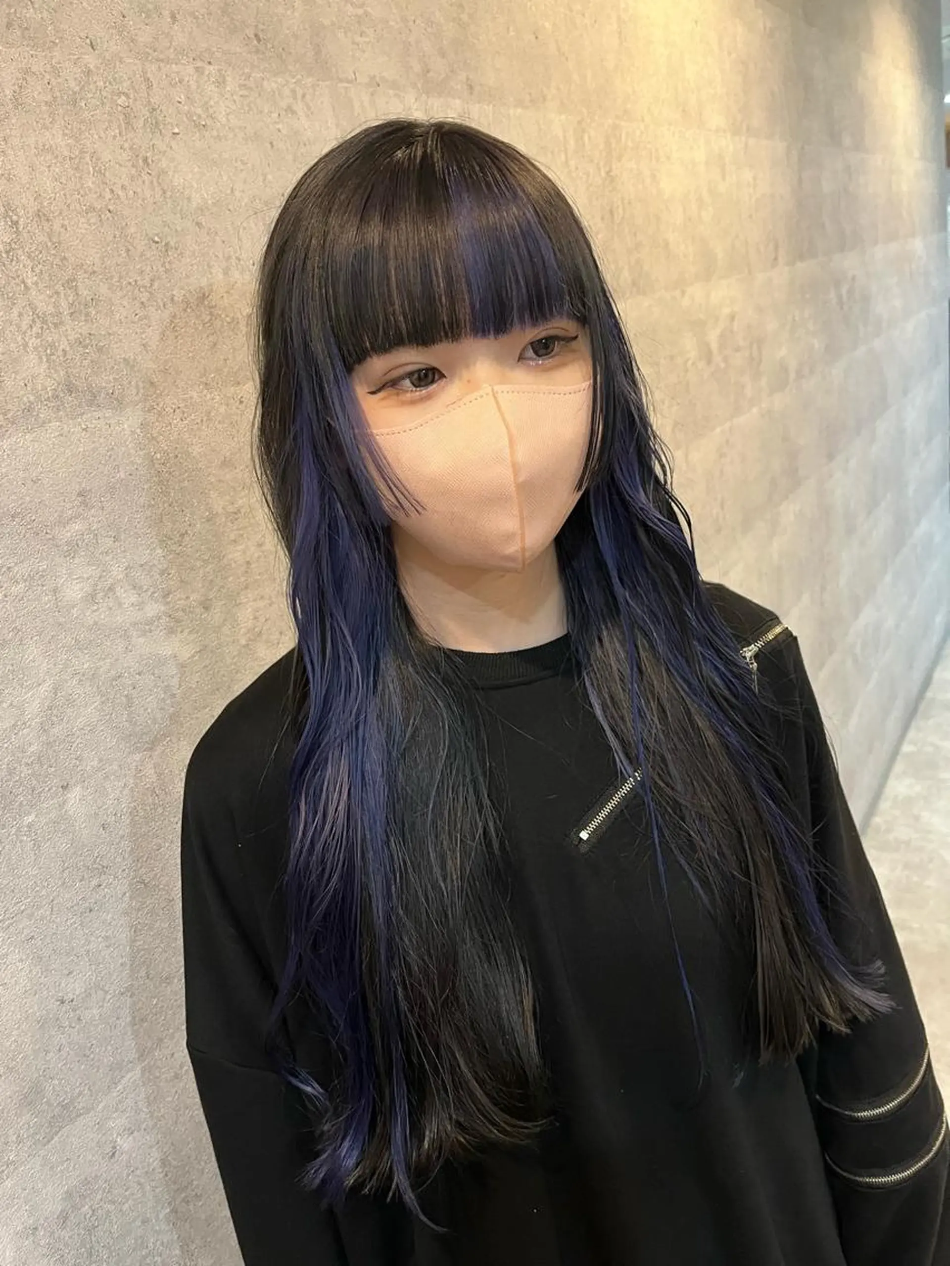 ロング カラー 黒髪 デザインカラー バイオレットカラー ダブルカラー 新宿のヘアスタイル