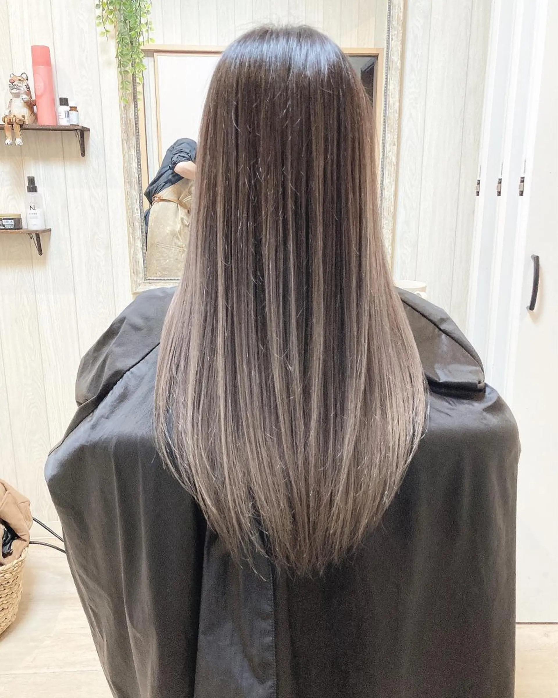 ロング カラー MERCI所属・マツモト コウダイのヘアスタイル