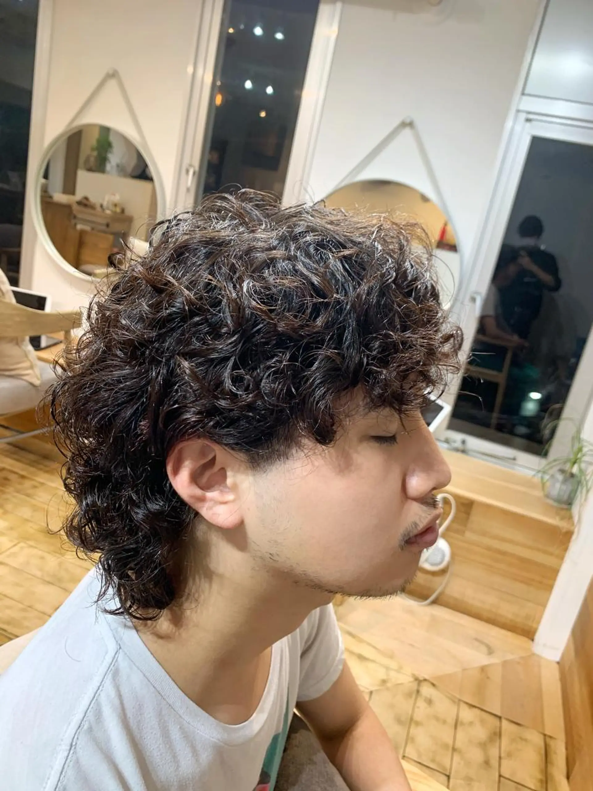 ミディアム パーマ メンズ ミディアムパーマ メンズパーマ スパイラルパーマ メンズStylist 山根慧のヘアスタイル