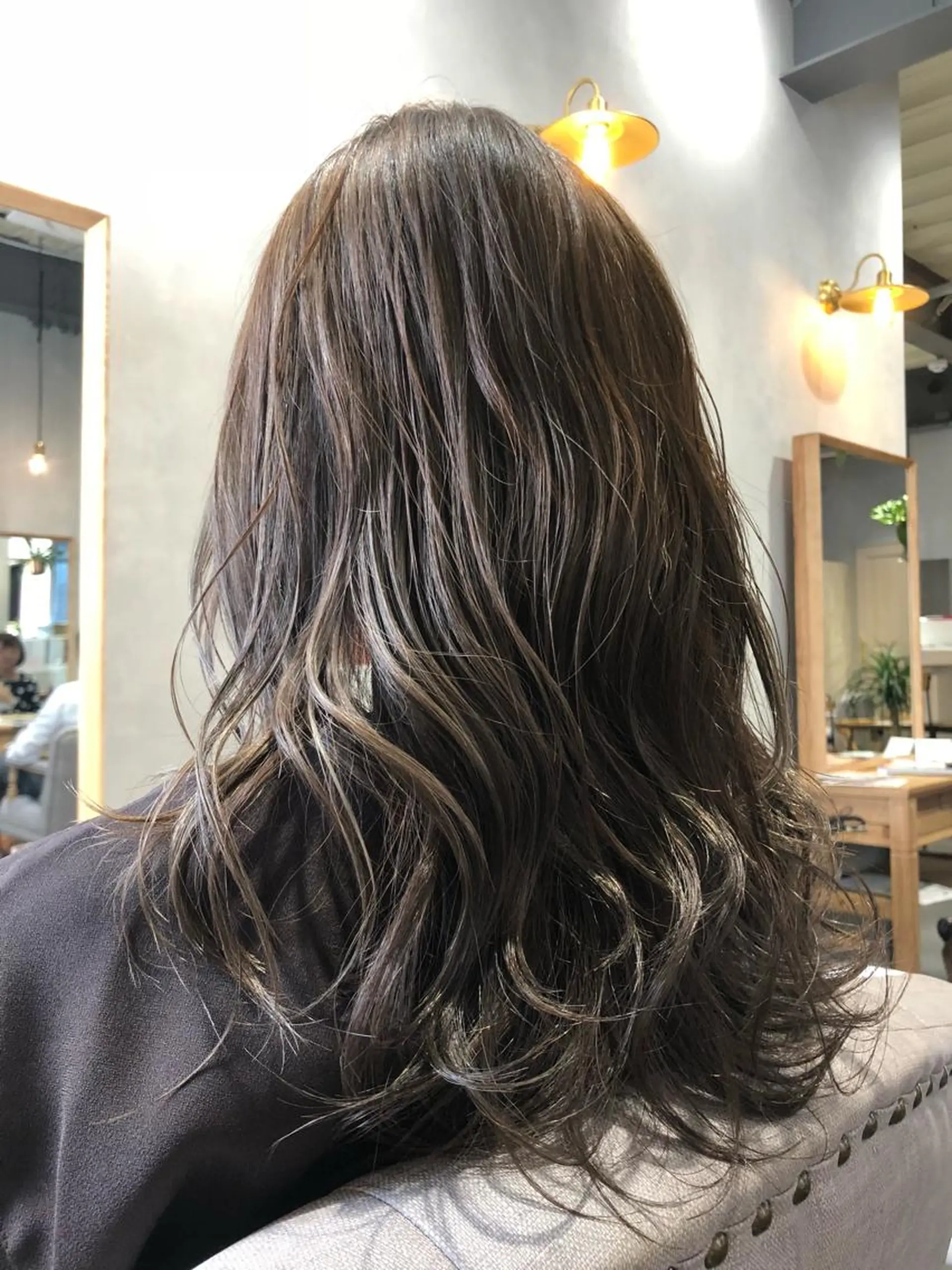 セミロング カラー 骨格補正似合わせ カット阿部建のヘアスタイル