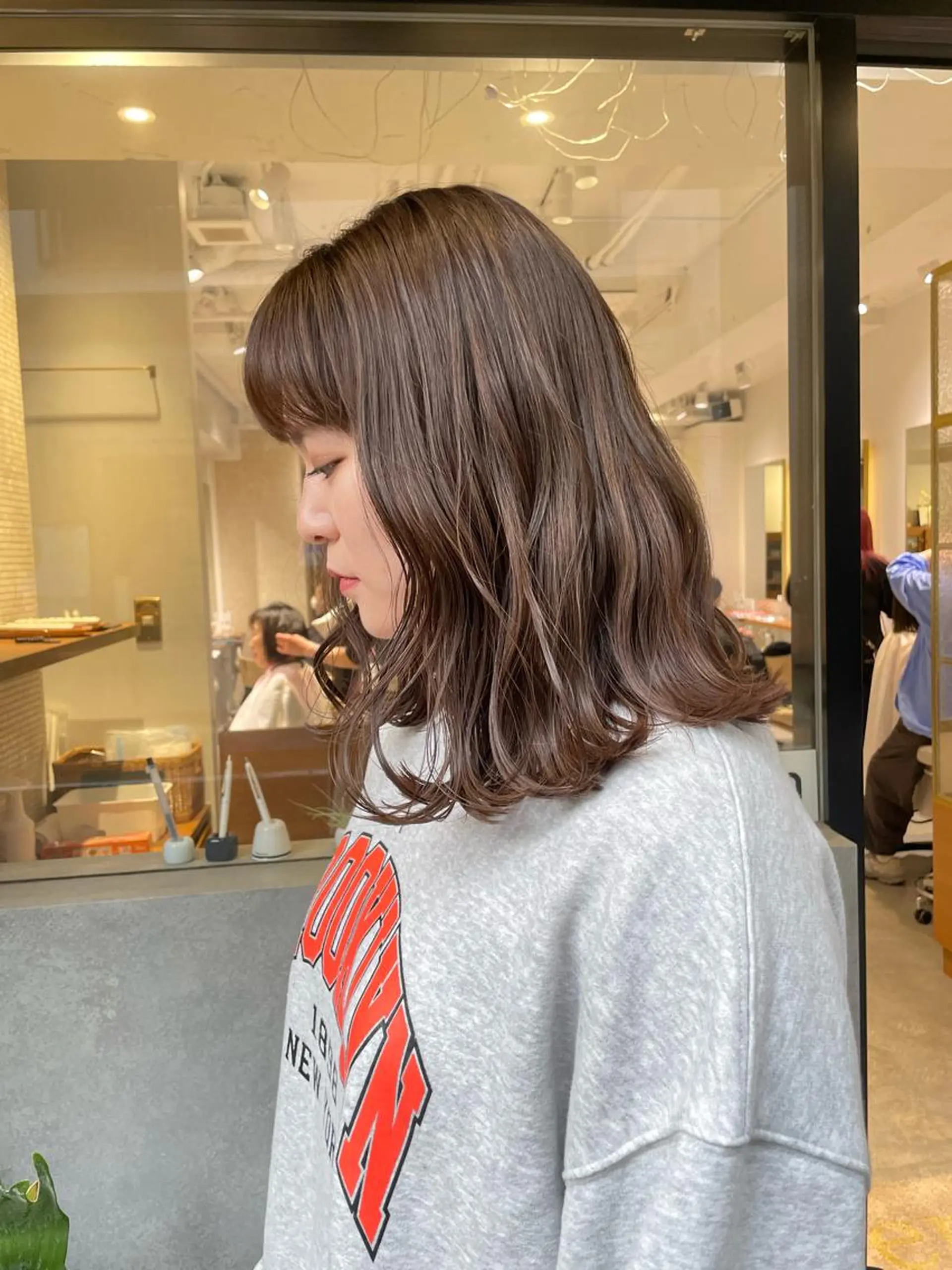 ミディアム カラー ベージュカラー ハイライトカラー ハイライト ナガミネアリサ/ 学芸大学/海外ヘアのヘアスタイル