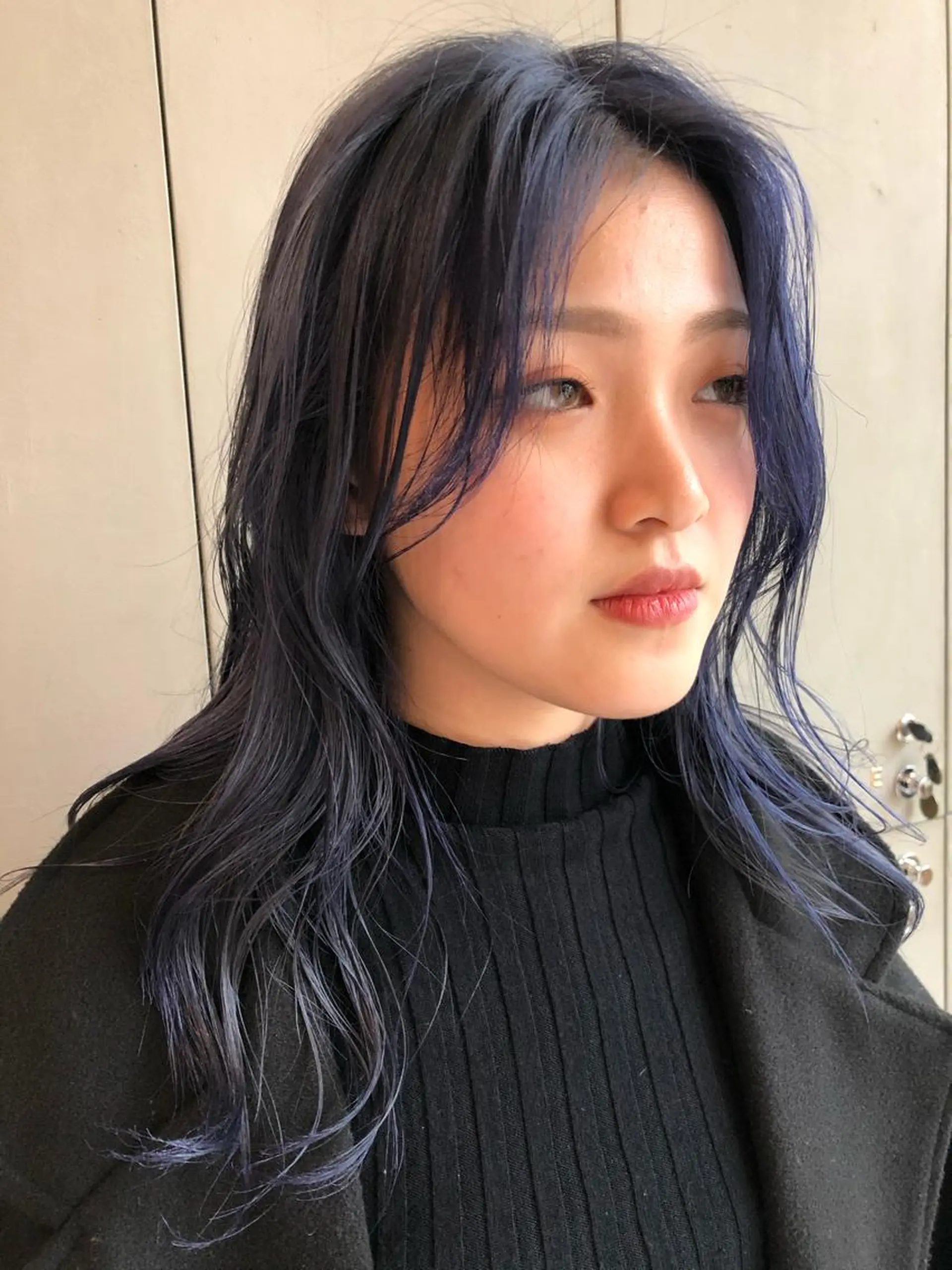 セミロング カラー 古屋 花織のヘアスタイル