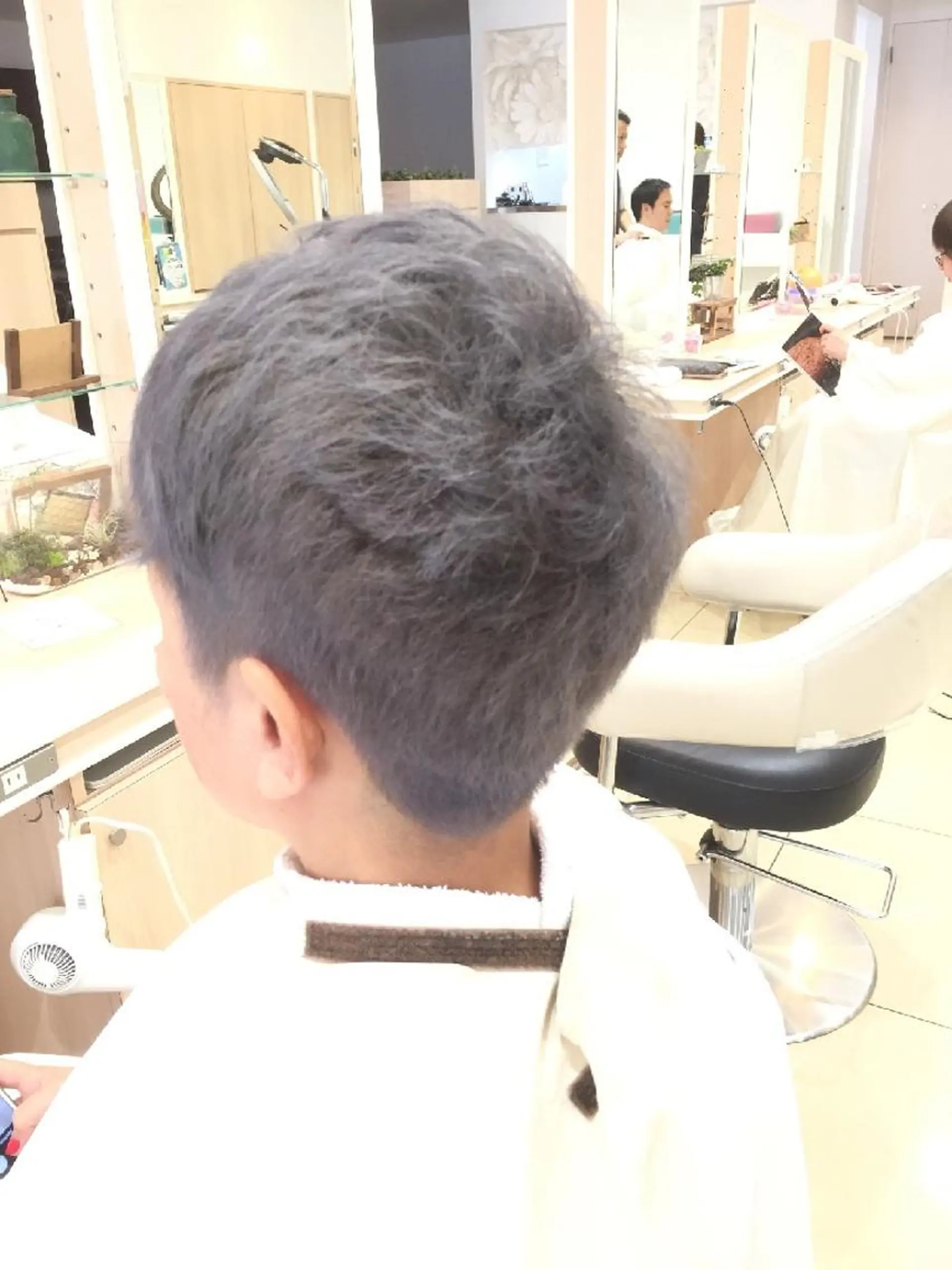 ショート カラー メンズ 山内 佐江子のヘアスタイル