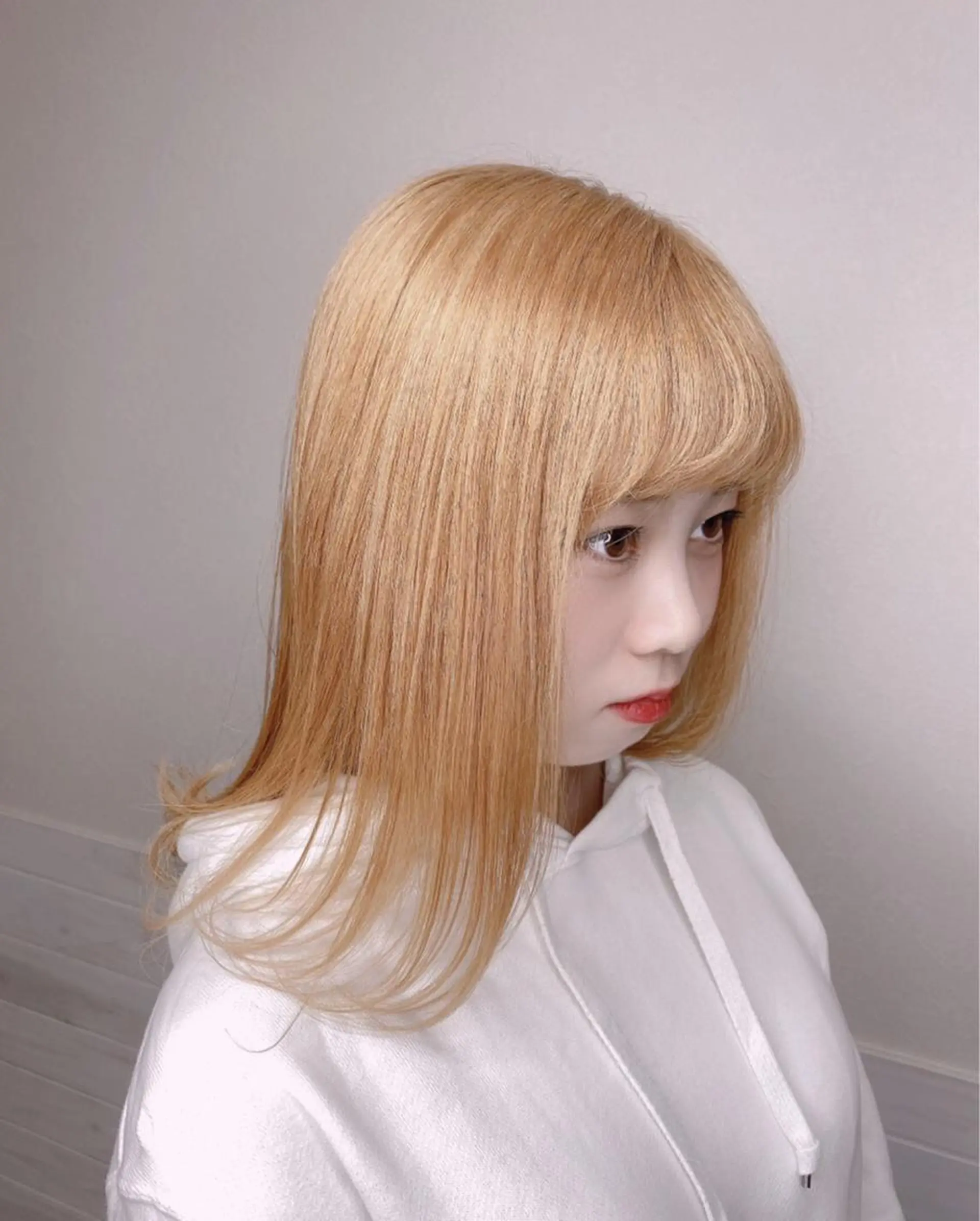 セミロング カラー バレイヤージュ ブリーチ ダブルカラー グラデーションカラー ハイライトカラー ヘアカラー hair salon mementoのヘアスタイル