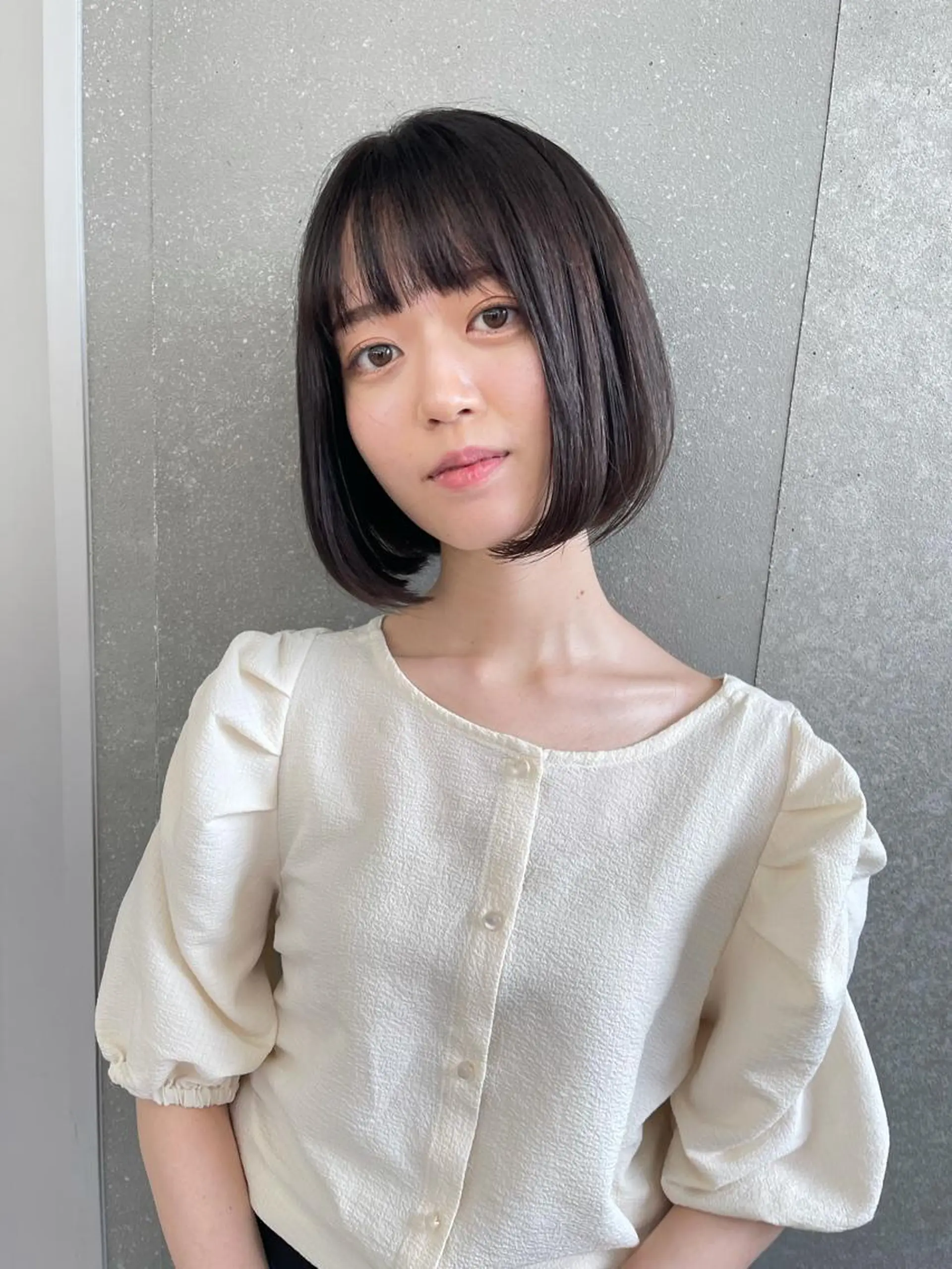 ミディアム カラー ヘアアレンジ カット ヘアカラー トリートメント ヘアセット レイヤー＆カラー 人気美容師倉崎涼のヘアスタイル