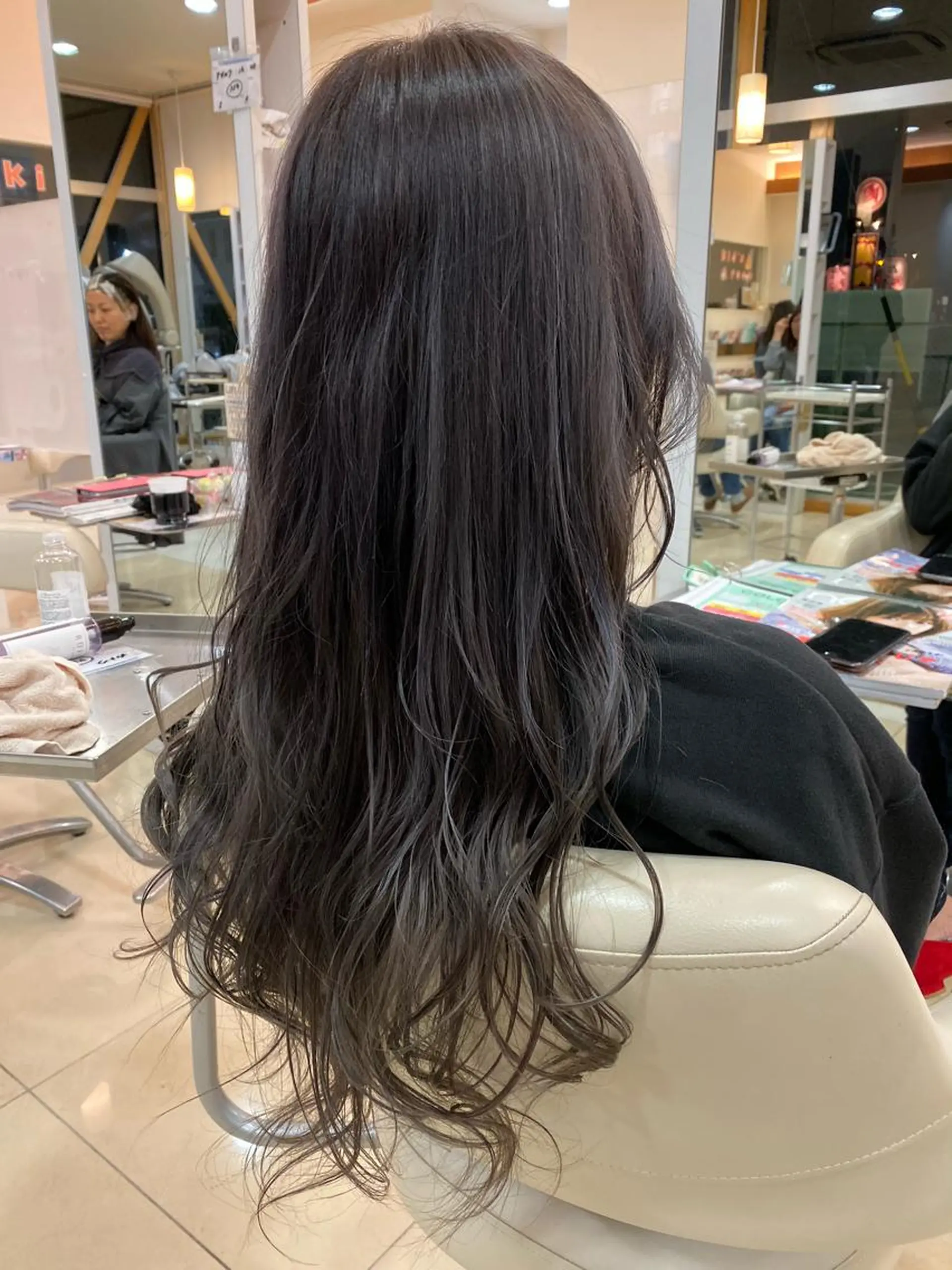 カラー 牧野 佳樹のヘアスタイル