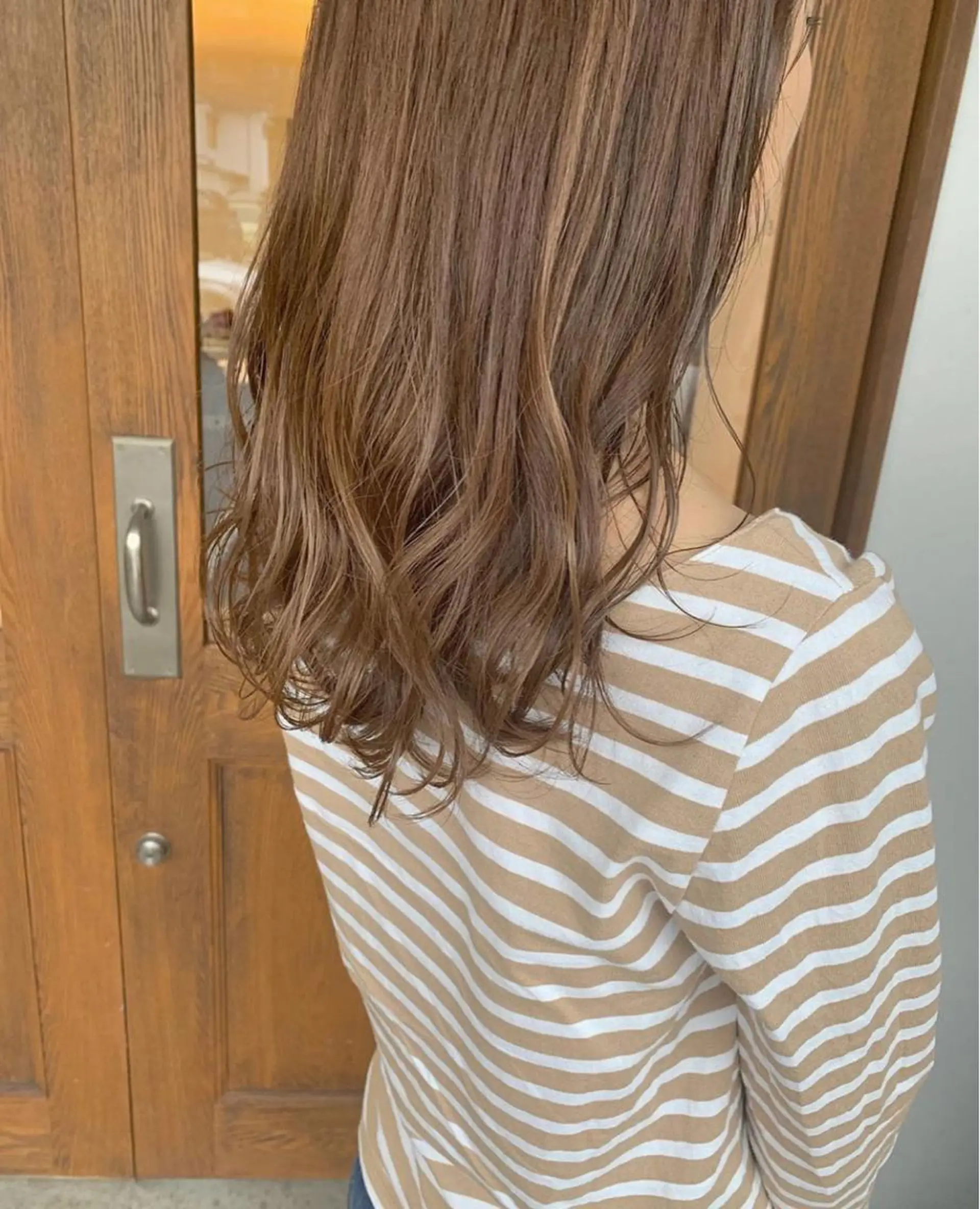セミロング カラー ベージュカラー ヘアカラー 船津 佳奈美のヘアスタイル