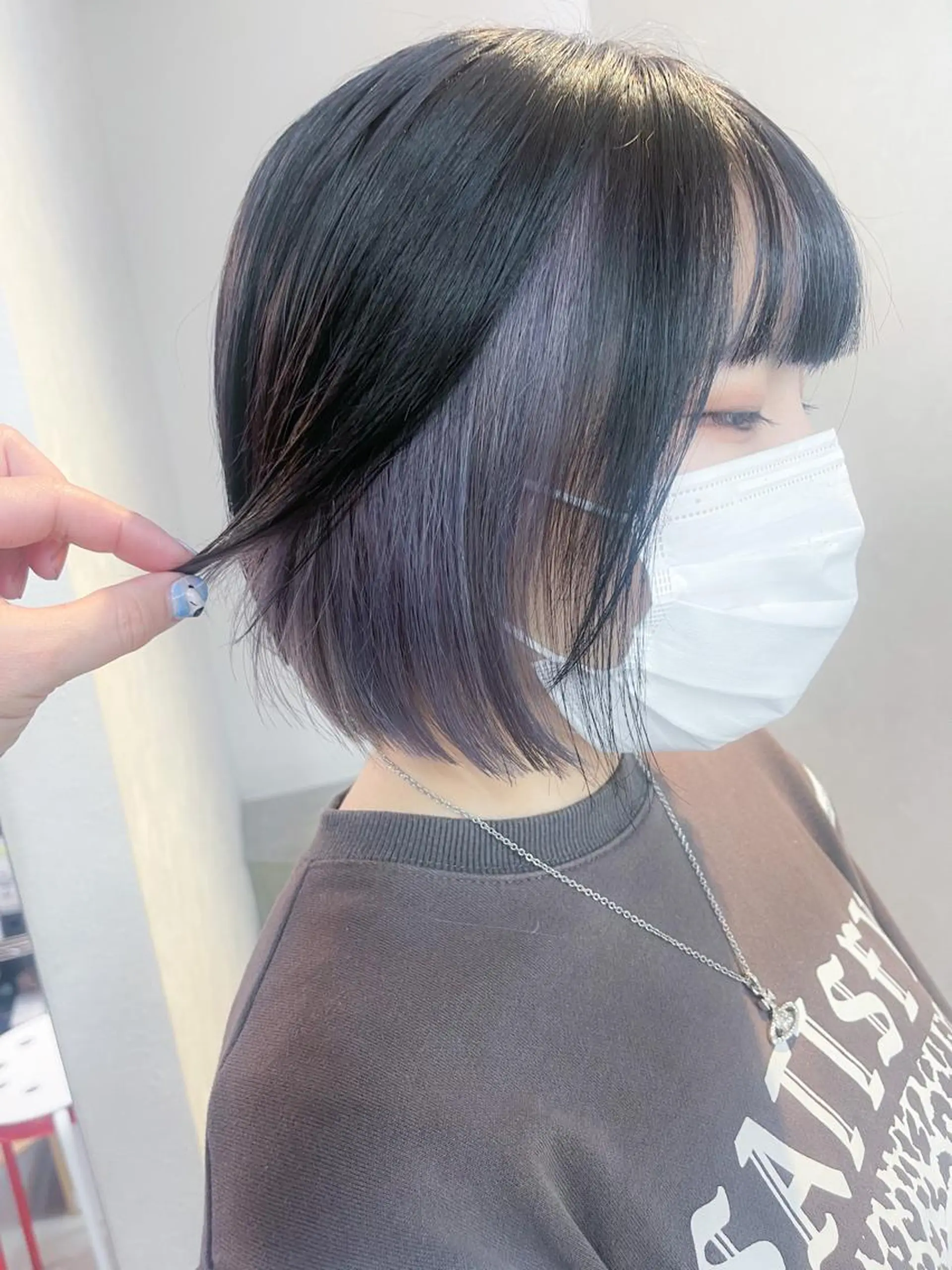 ショート カラー ブリーチ エドルカラー イルミナカラー シルバー ヘアカラー BOX mico.のヘアスタイル