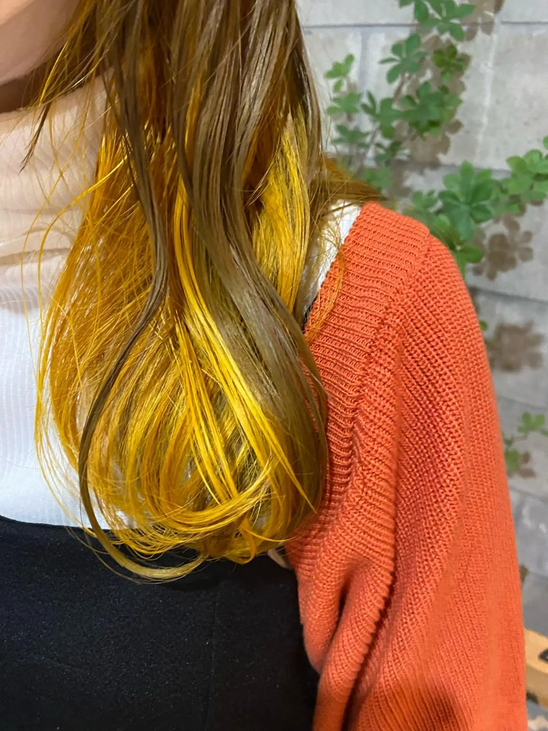 ロング イエローカラー 艶髪・透明感カラー・ 韓国ヘア・Yuriのヘアスタイル
