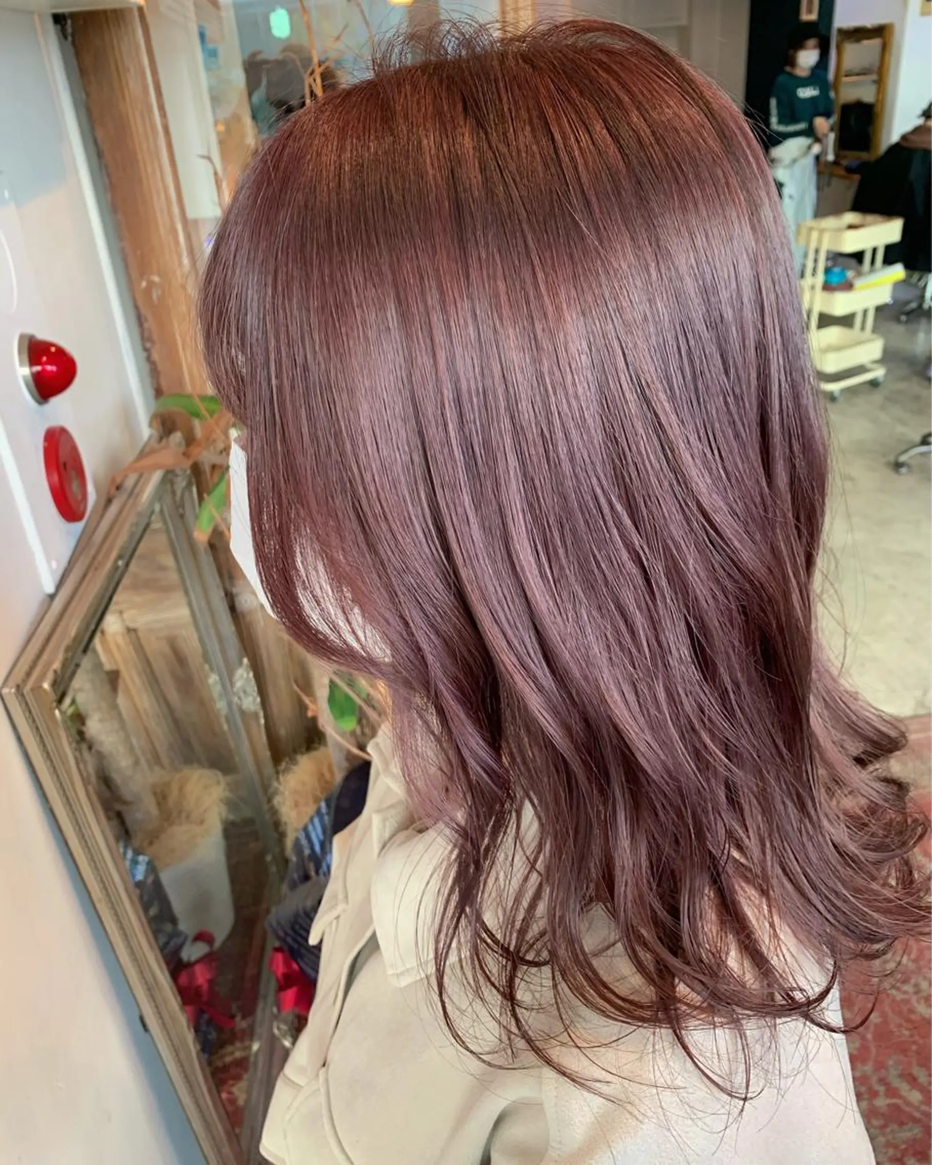 セミロング カラー ヘアアレンジ ラベンダーカラー ピンクカラー ピンクラベンダー ヘアカラー トリートメント 山崎 澪のヘアスタイル