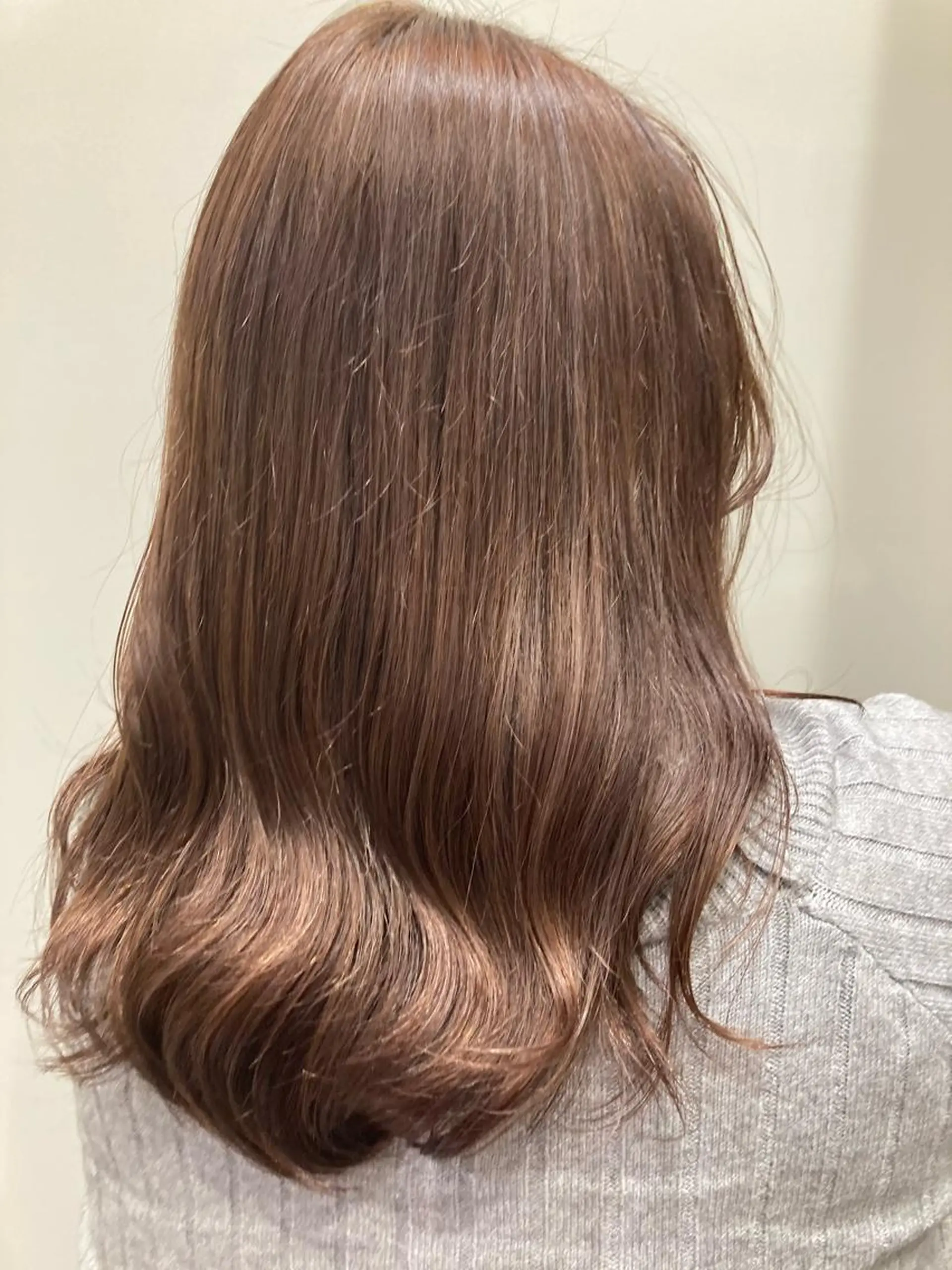 セミロング カラー ヘアアレンジ ハイライトカラー ハイライト funeye MOEのマツエク・マツパデザイン