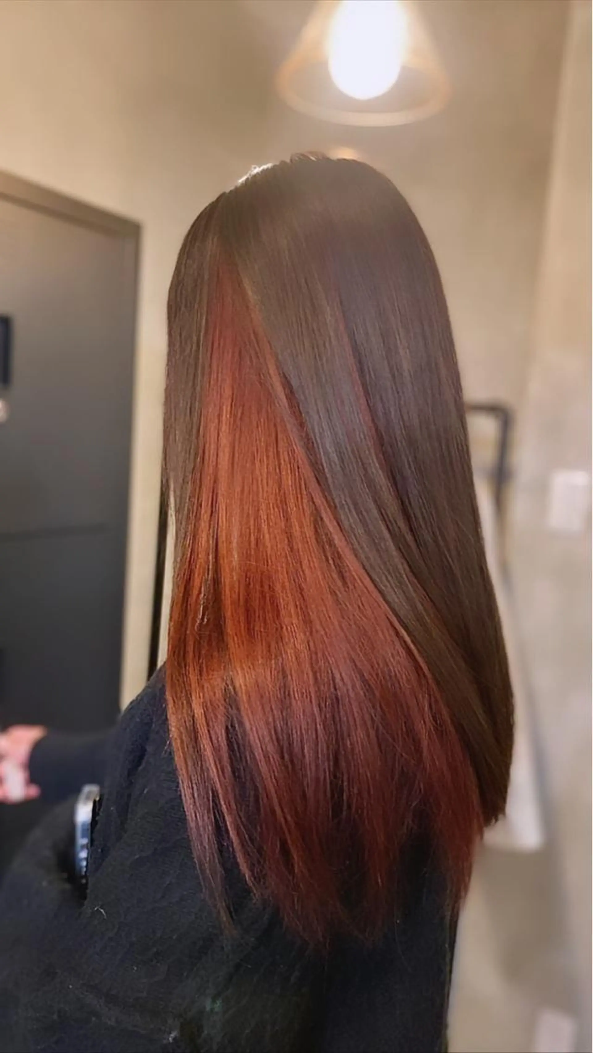 ロング カラー インナーカラー レッドカラー そうや🐺ブリーチ/ デザインカラーのヘアスタイル