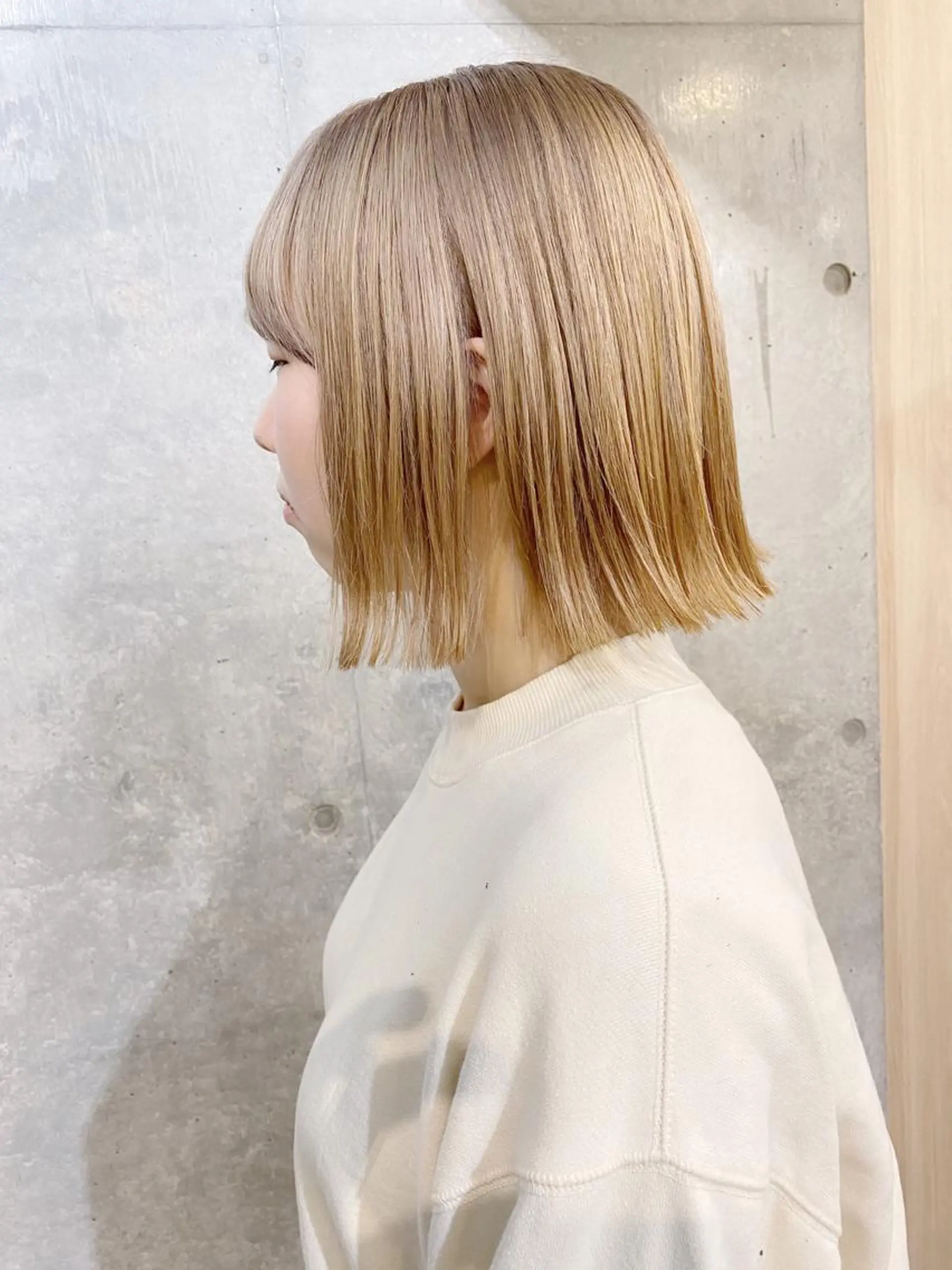 ミディアム カラー ヘアアレンジ 切りっぱなしボブ アディクシーカラー アッシュ アッシュブラック アッシュブラウン ヘアカラー トリートメント ヘアセット ✨ハイクオリティ✨ 山本香也のヘアスタイル