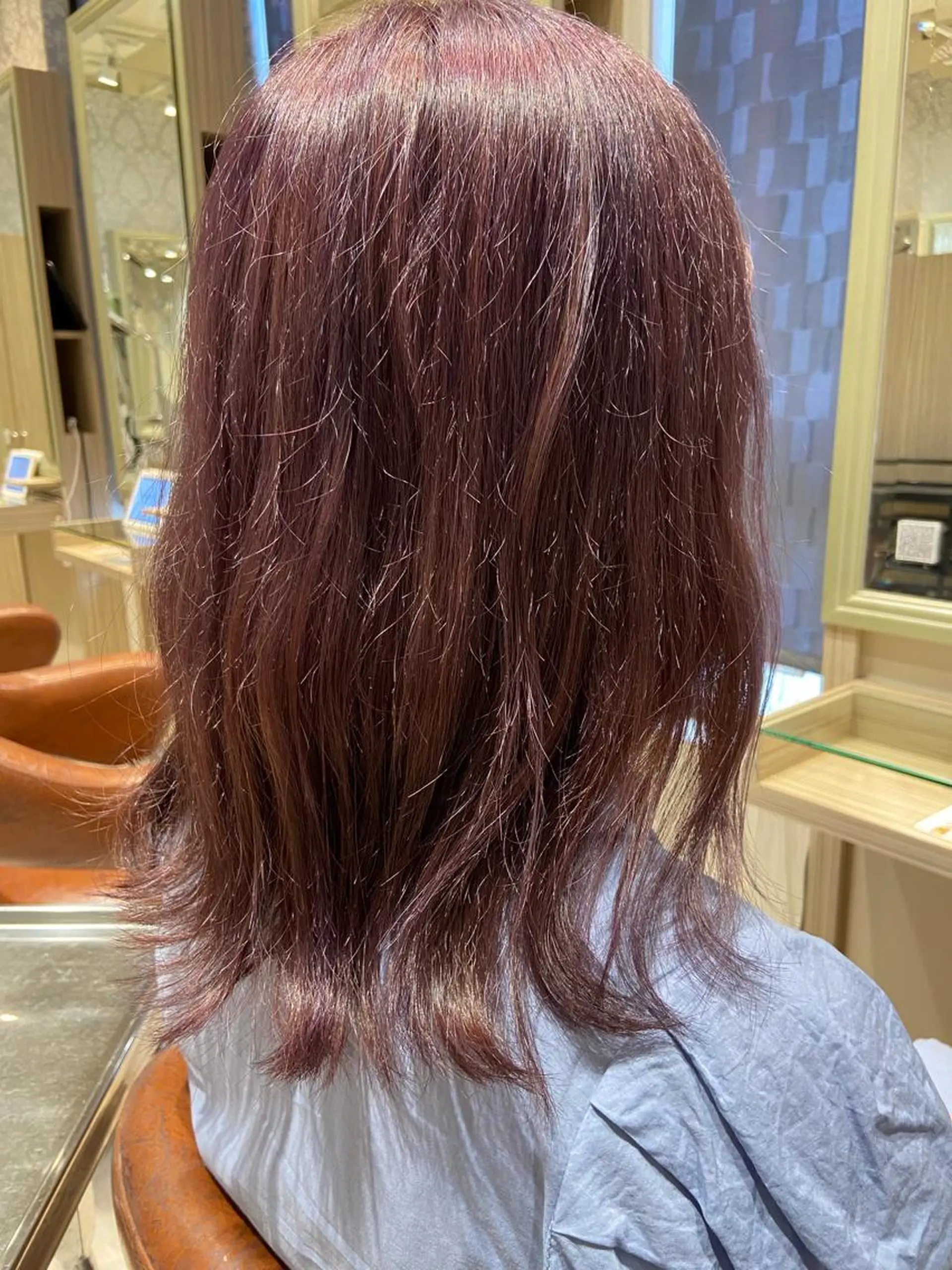 ミディアム カラー カット ヘアカラー 一戸 拓斗のヘアスタイル