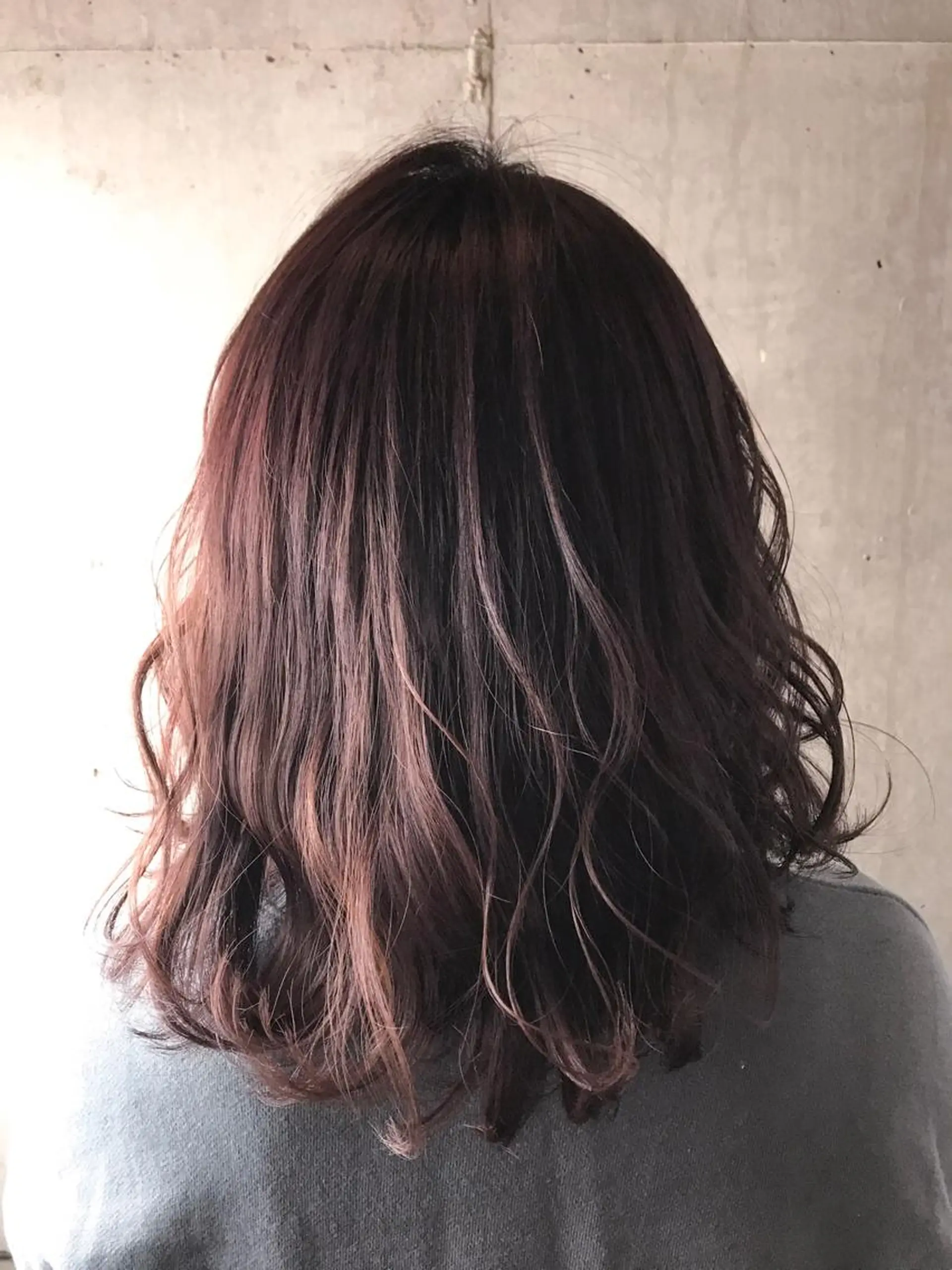 セミロング カラー パーマ ヘアアレンジ ラベンダーカラー ラベンダーピンク ピンクカラー カット ヘッドスパ 今井 由佳のヘアスタイル