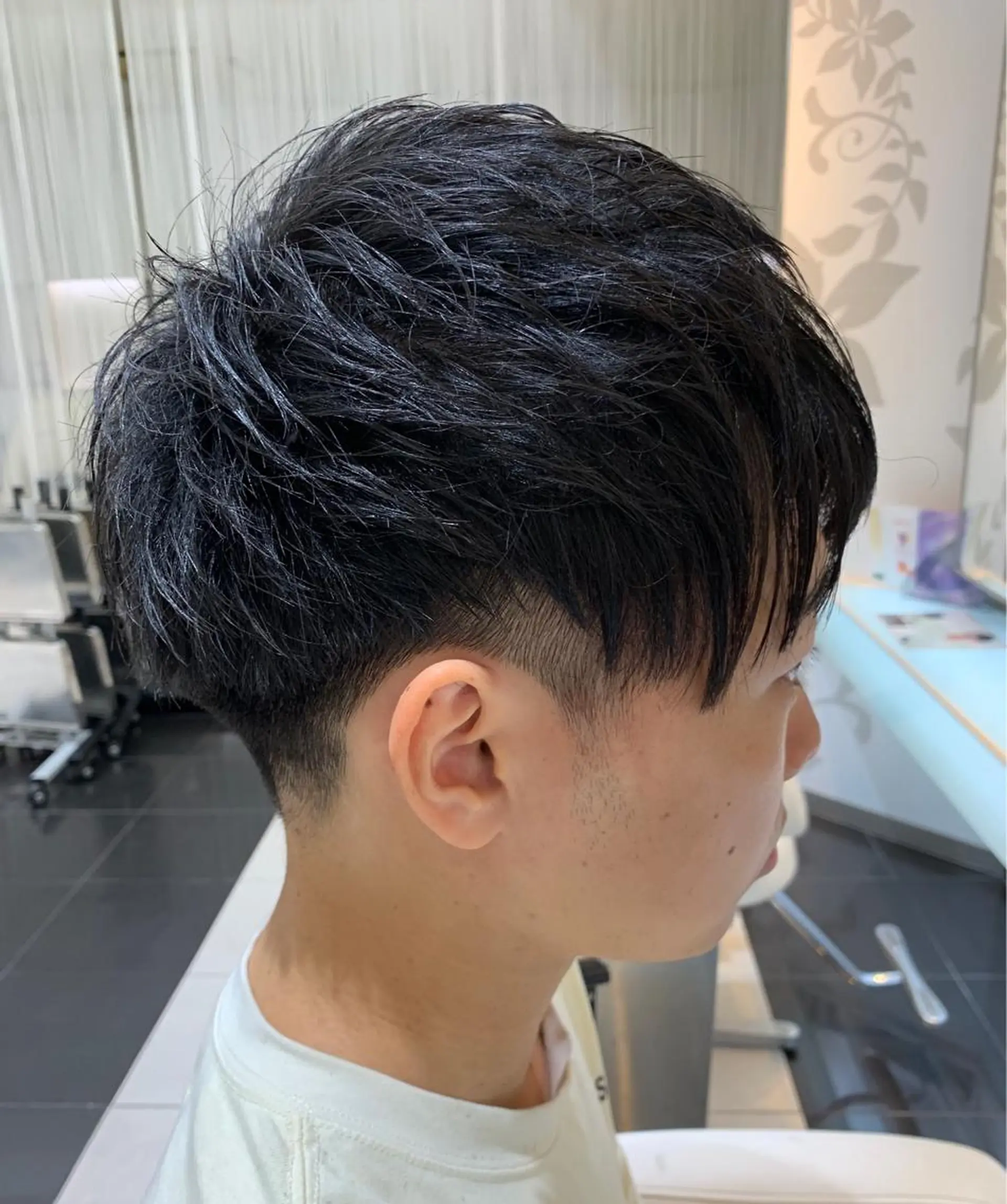 ショート パーマ メンズ マッシュ メンズパーマ くせ毛 ダメージレスカラー /透明感カラー 上長のヘアスタイル