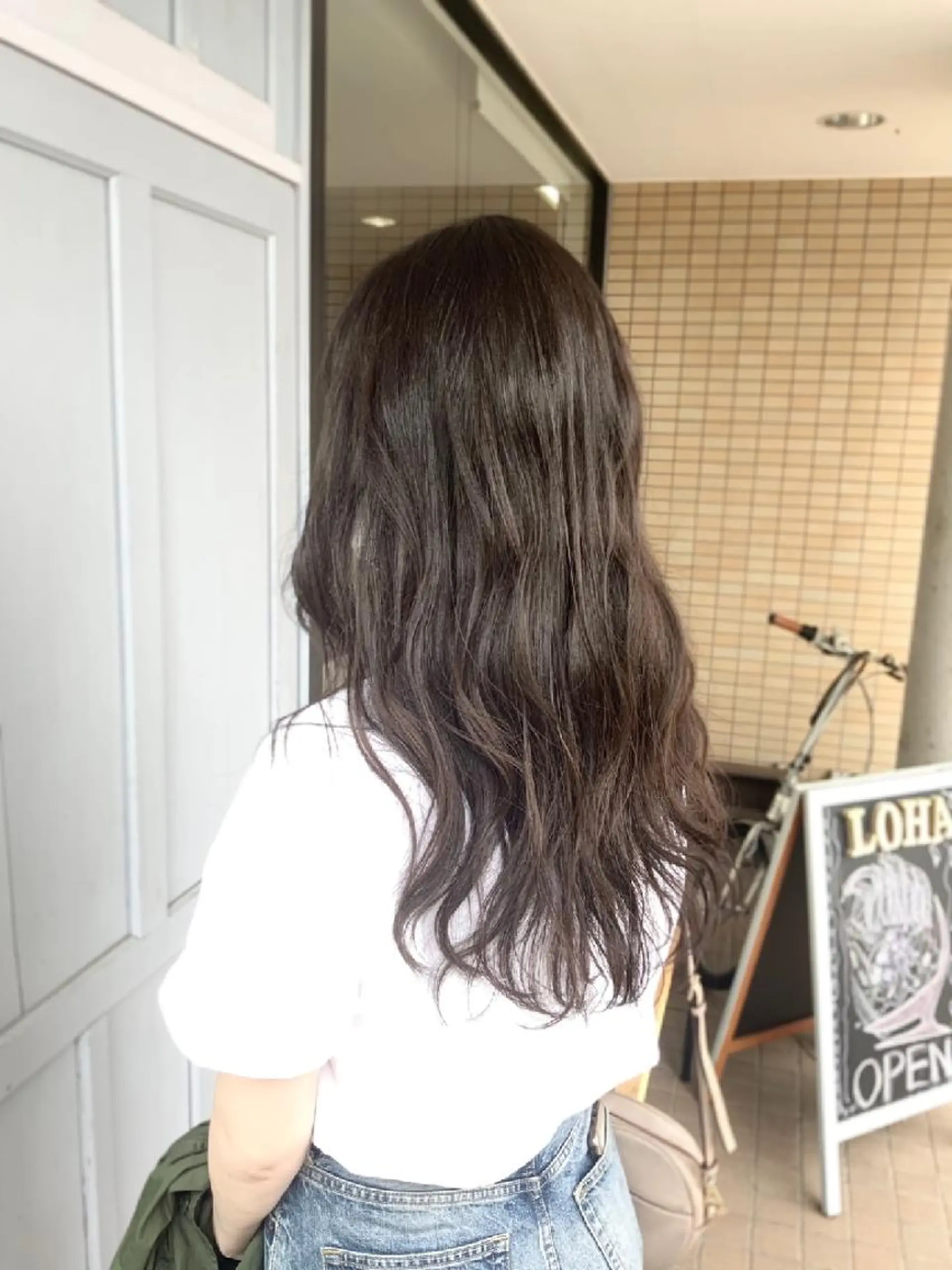 カラー ロング ショコラグレージュ グレージュ ヘアカラー トリートメント 堀 望美のヘアスタイル