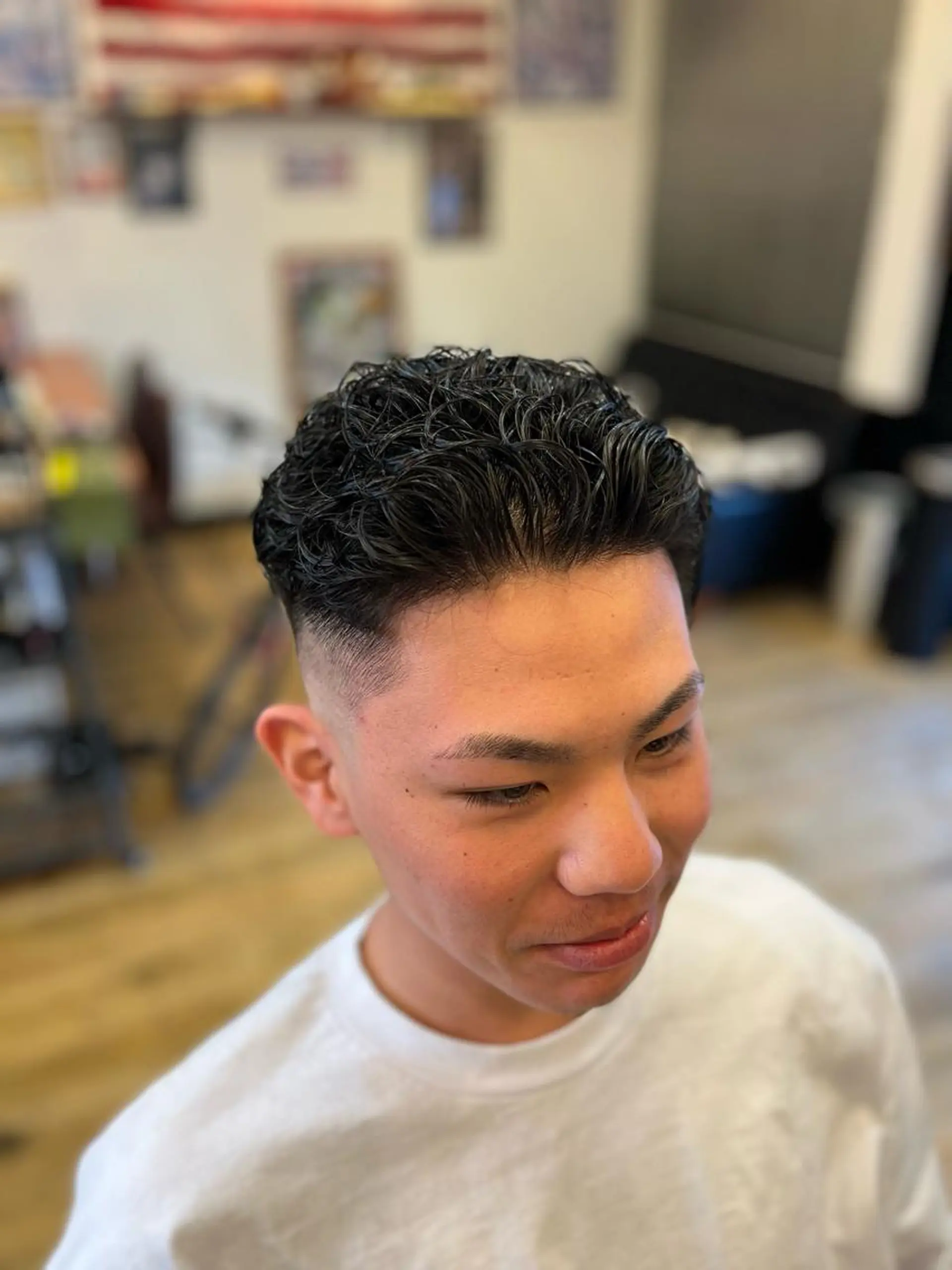 パーマ メンズ フェードカット メンズパーマ スキンフェード 刈り上げ パーマ コアフィールドゥ所属・坂口 大智のヘアスタイル