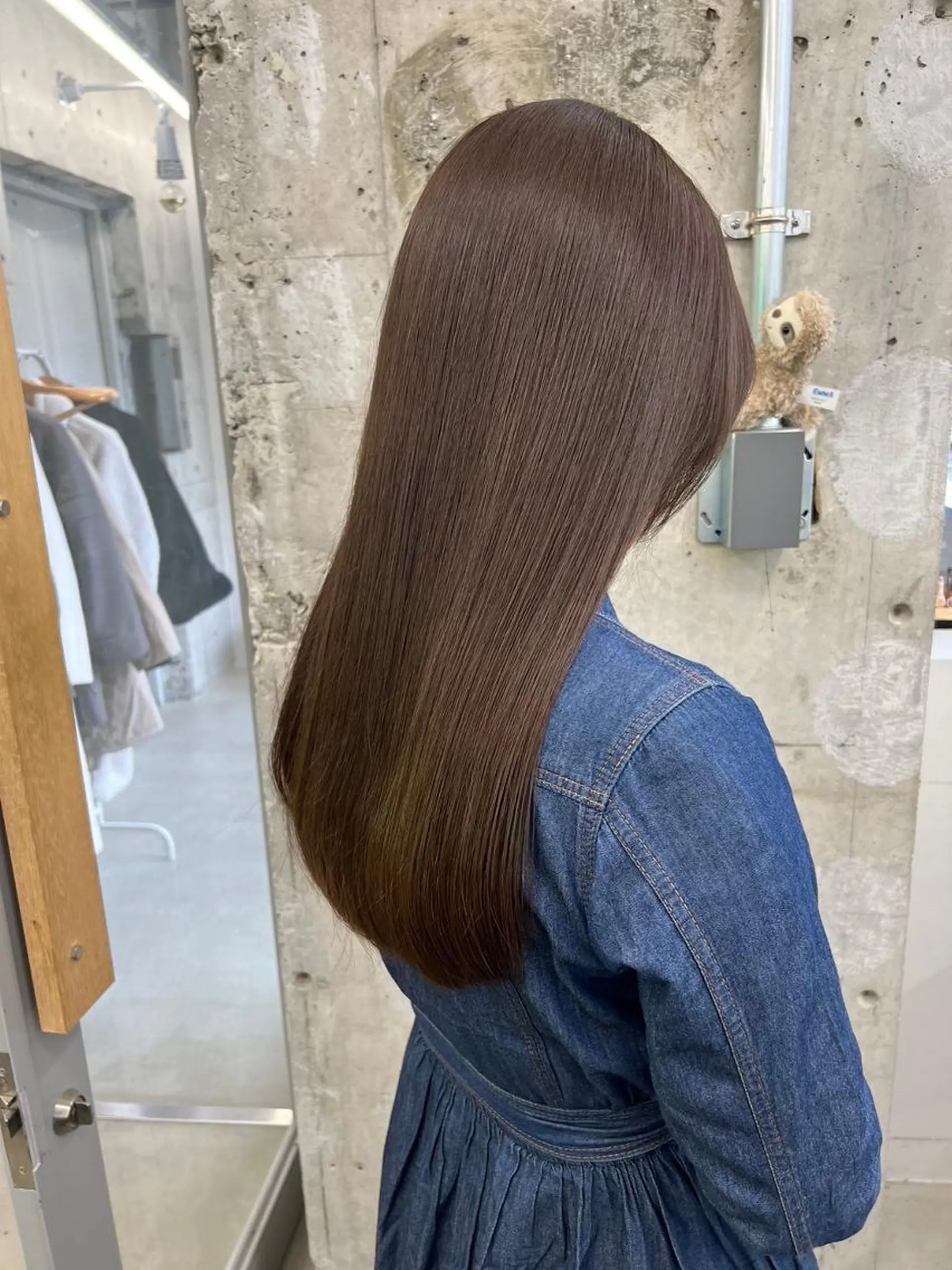 ミディアム カラー パーマ ヘアアレンジ ミディアムパーマ アディクシーカラー ベージュカラー ケアカラー 透明感カラー カット トリートメント ヘアケア特化型サロン newi 梅田のヘアスタイル