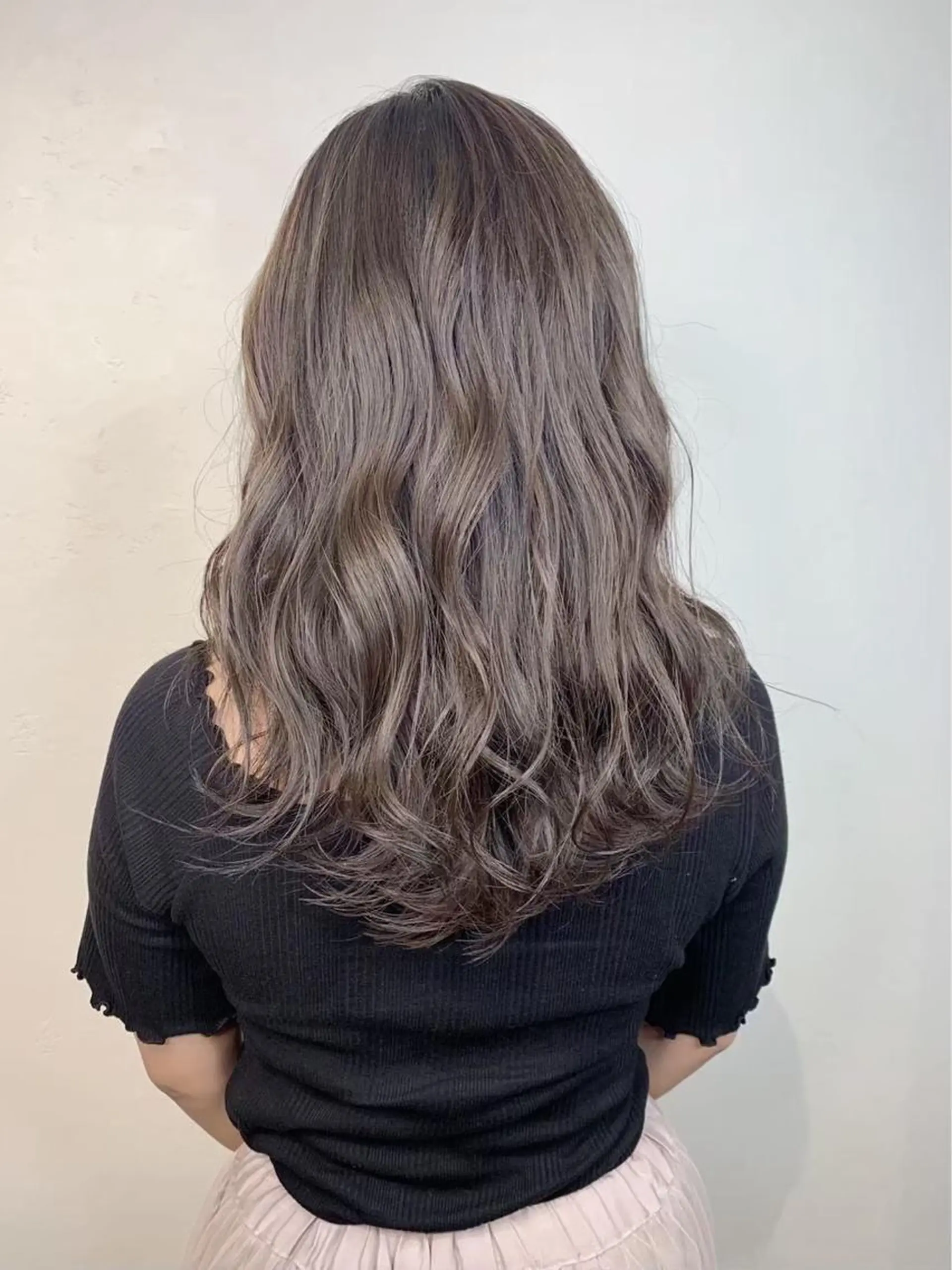 ミディアム カラー ヘアアレンジ カット ヘアカラー トリートメント リベルテ所属・♦️髪質改善韓国レイ ヤー♦️副店長のヘアスタイル