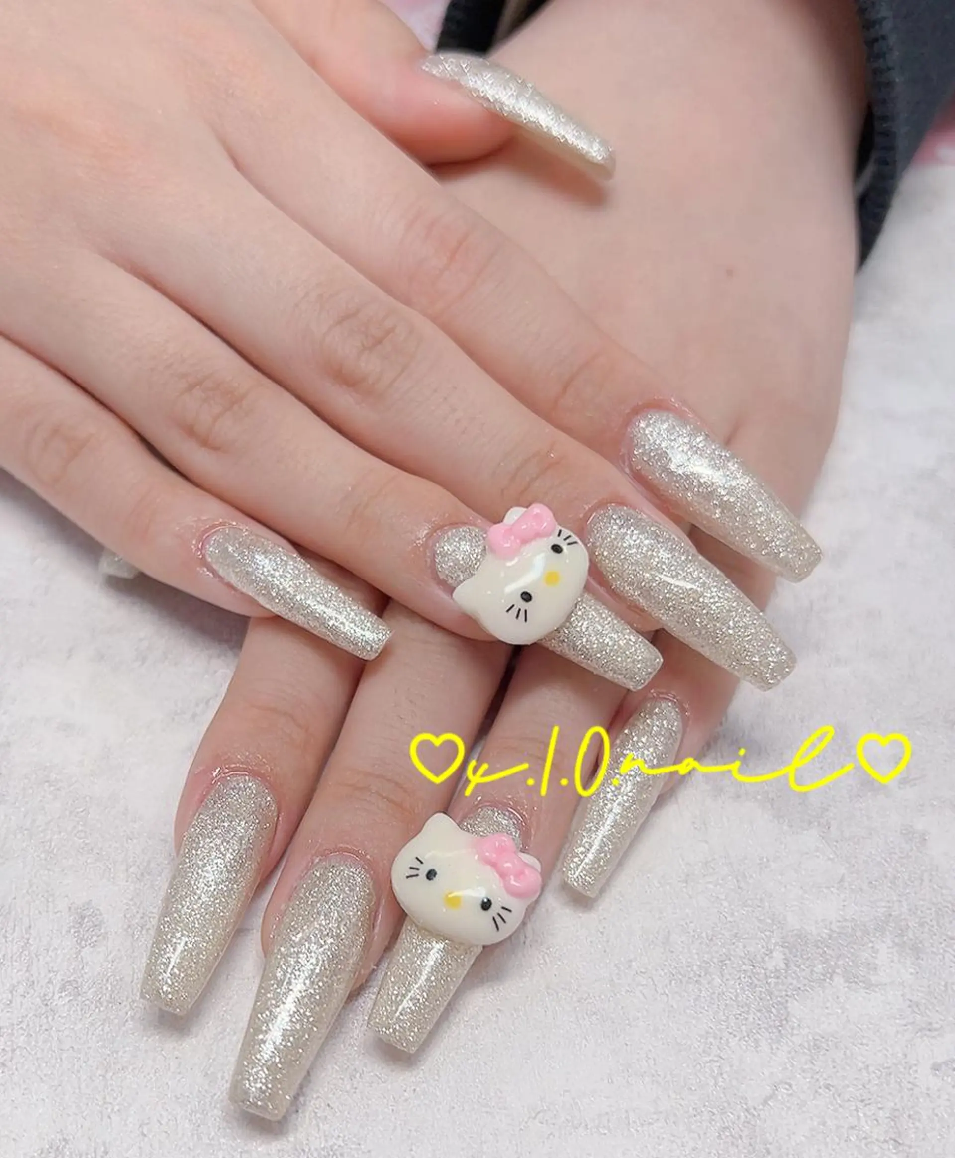 ネイル アニマル柄 アートネイル 卒業式 ニュアンスネイル ネイルチップ ハンドネイル x.1.0.nail ♡Cのネイルデザイン