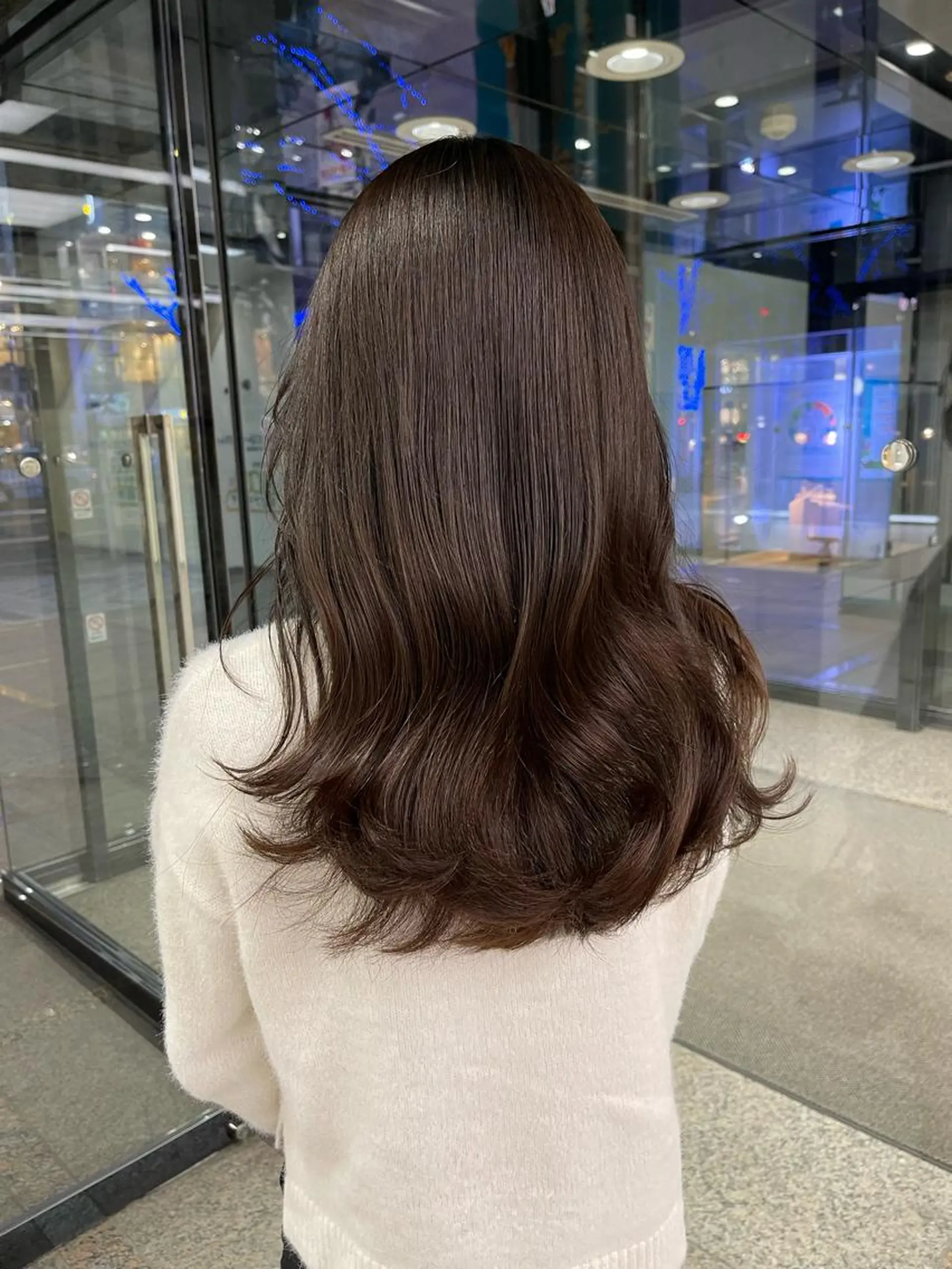 ロング カラー ヘアアレンジ 関谷 あいみのヘアスタイル
