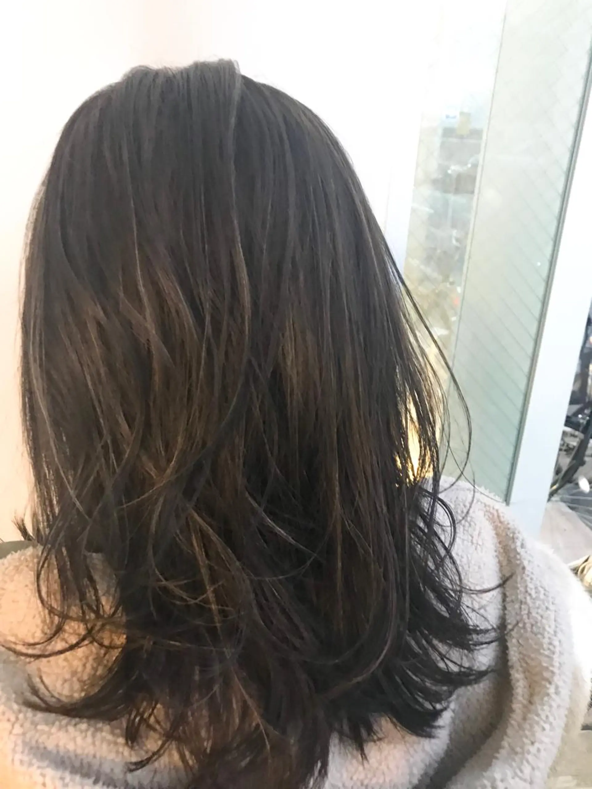 セミロング カラー グレージュ ハイライトカラー ハイライト カット ヘアカラー パーマ トリートメント ヘッドスパ 久保亮太 /大人ショートのヘアスタイル