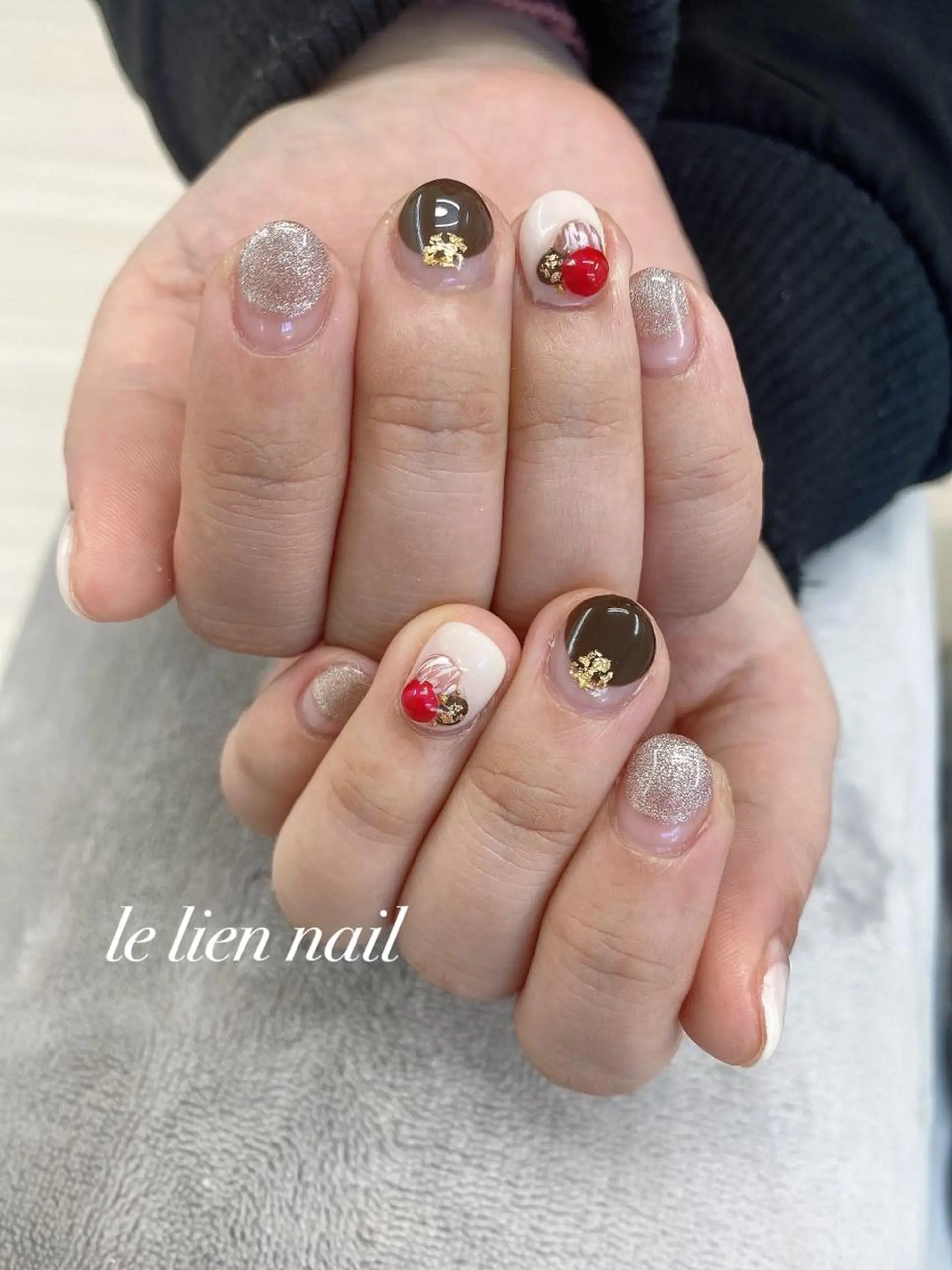 ネイル マグネットネイル バレンタイン ホワイト ハンドネイル le lien nailのネイルデザイン