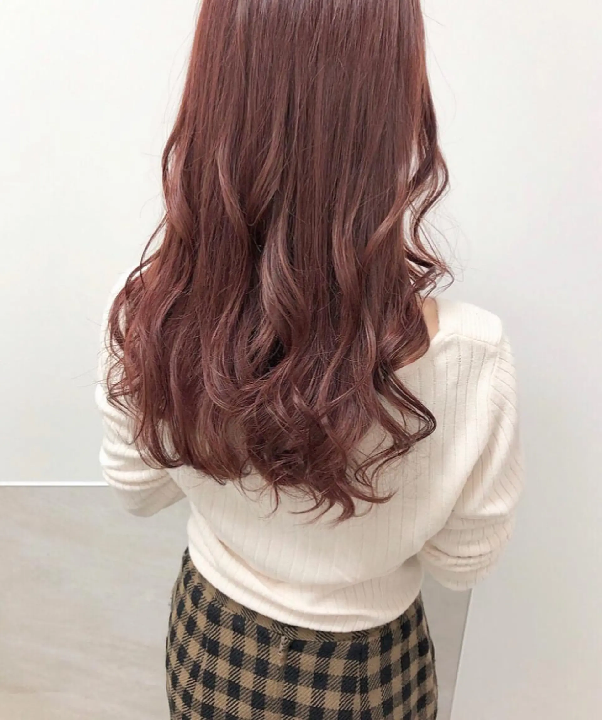 セミロング カラー ピンクカラー autre所属・大久保 ひでなりのヘアスタイル