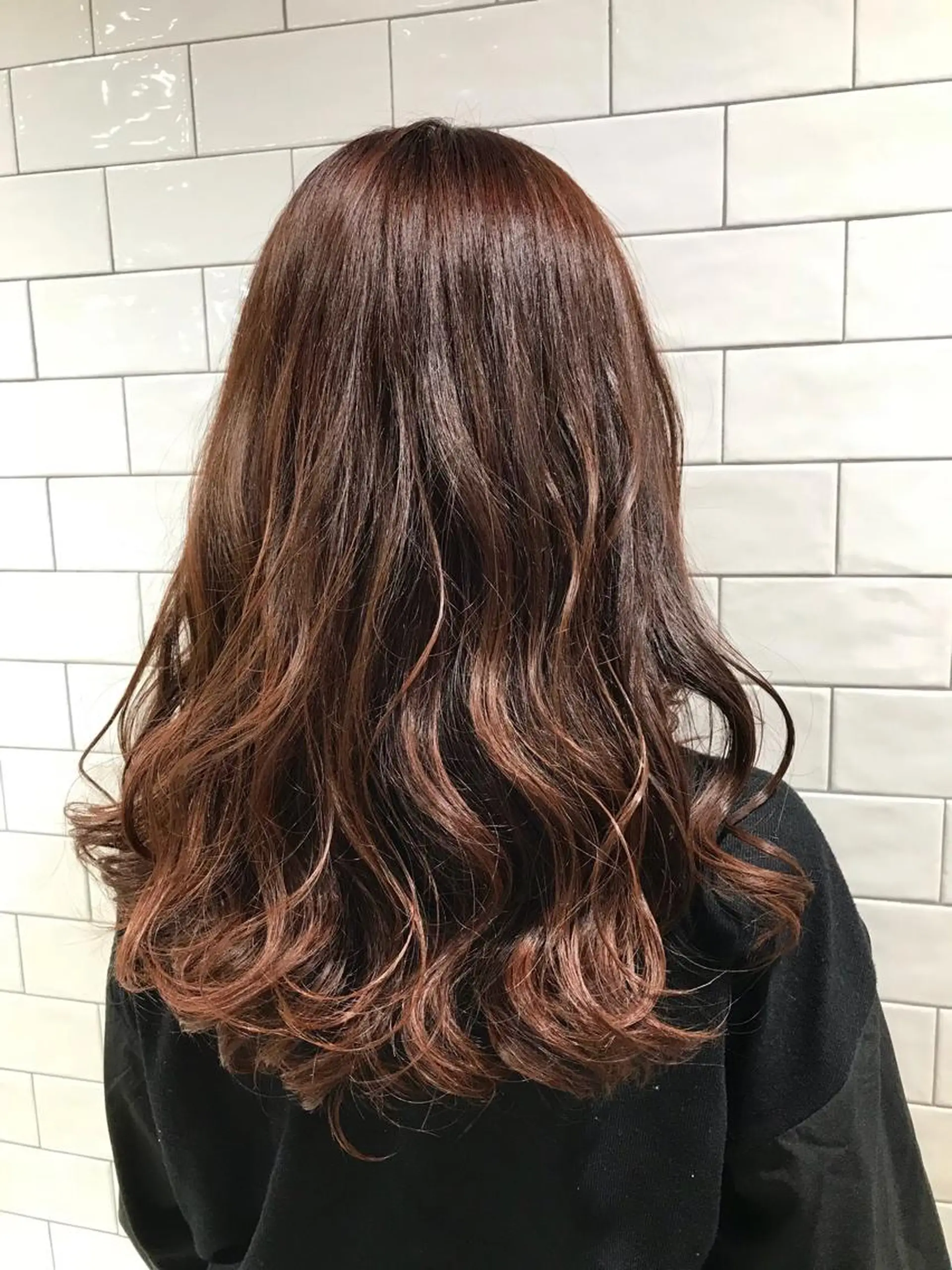 セミロング カラー ハイライトカラー ピンクカラー バイオレットカラー ハイライト 原山 直人のヘアスタイル