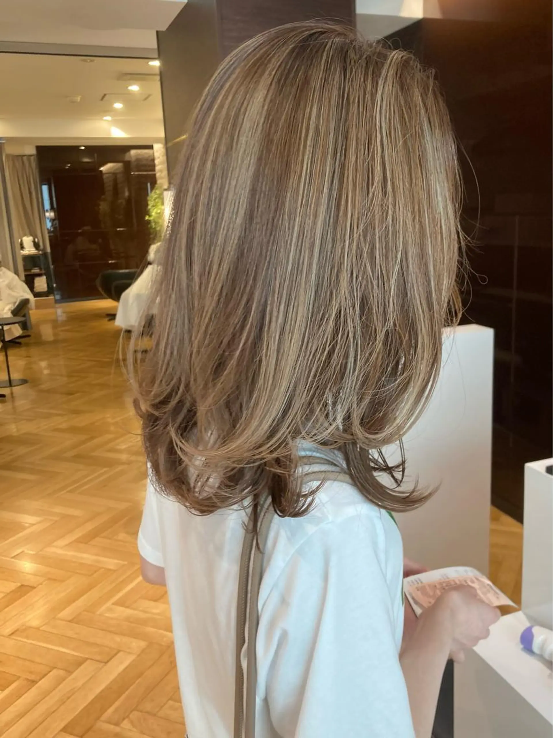 セミロング カラー ハイライトカラー ハイライト 銀座 似合わせ◎ 櫻井将司のヘアスタイル