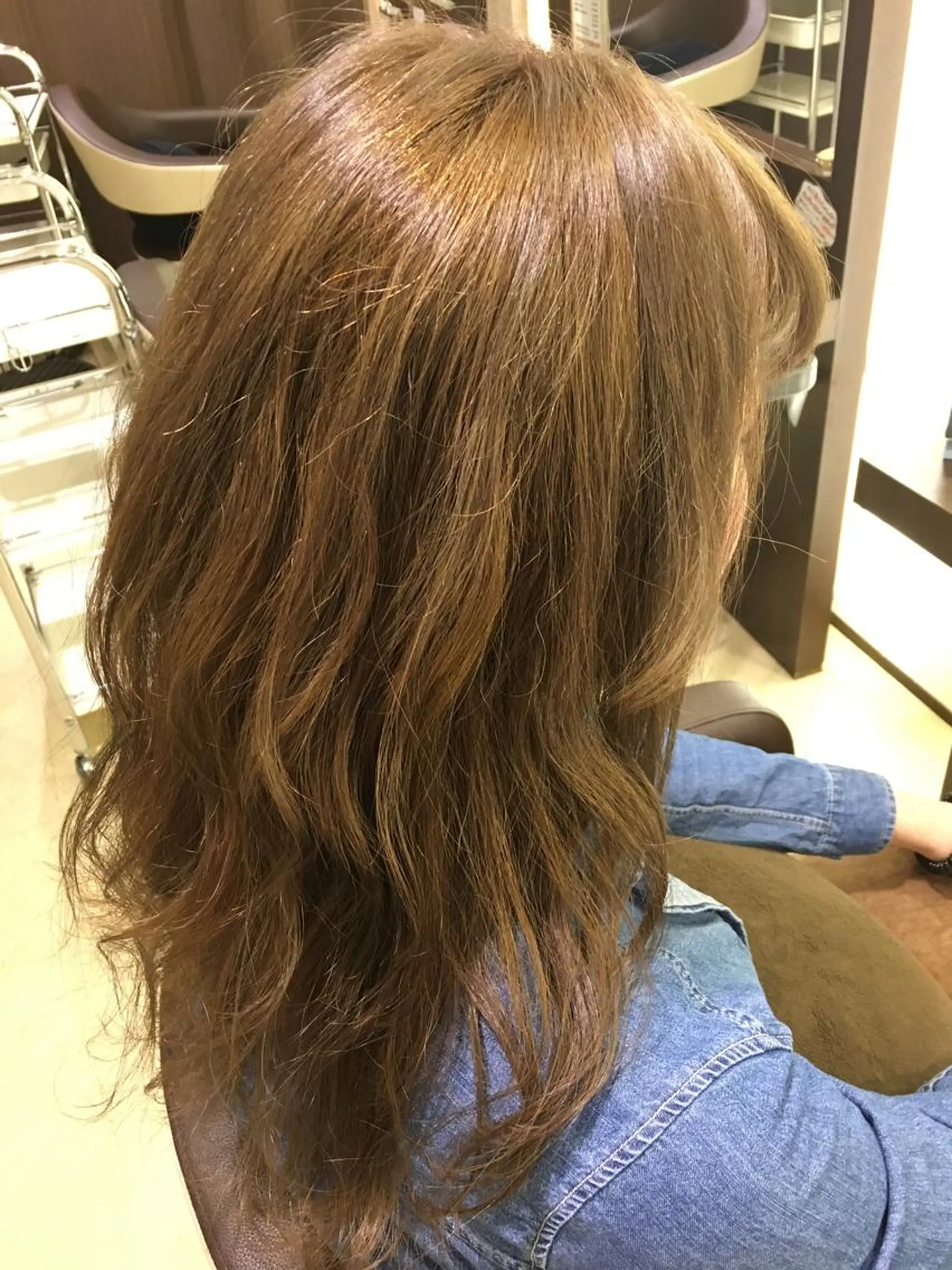 セミロング カラー ヘアカラー 伊藤 元気のヘアスタイル