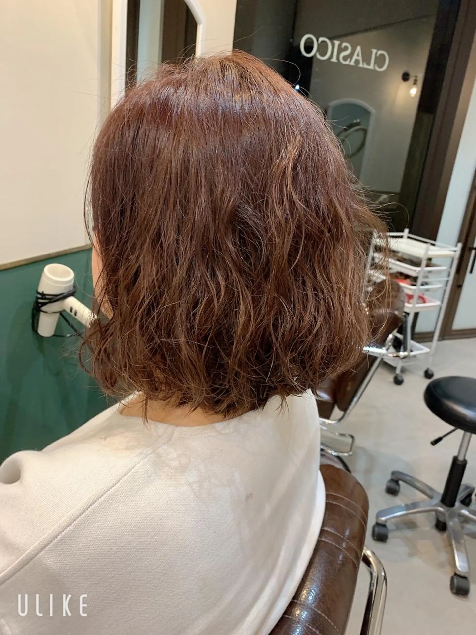 ミディアム 大木 華のヘアスタイル