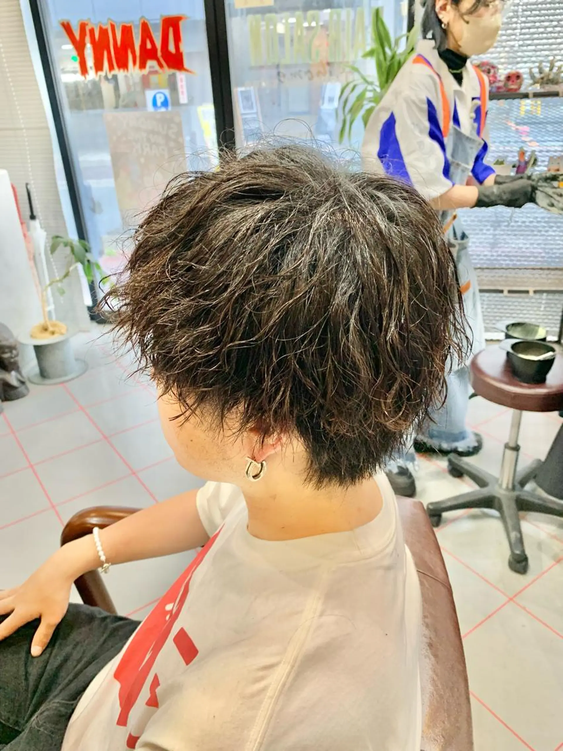 ショート パーマ メンズ メンズパーマ 波巻きパーマ メンズサロン　アソビ所属・【扱いやすいパーマ】 眞鍋拓己のヘアスタイル