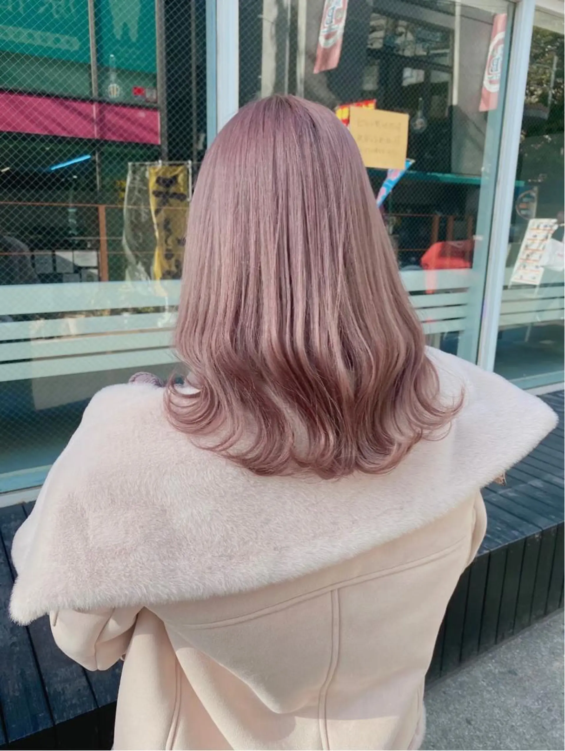 ショート カラー ヘアアレンジ 🌷FUKA🌷 まろやかハイトーンのヘアスタイル