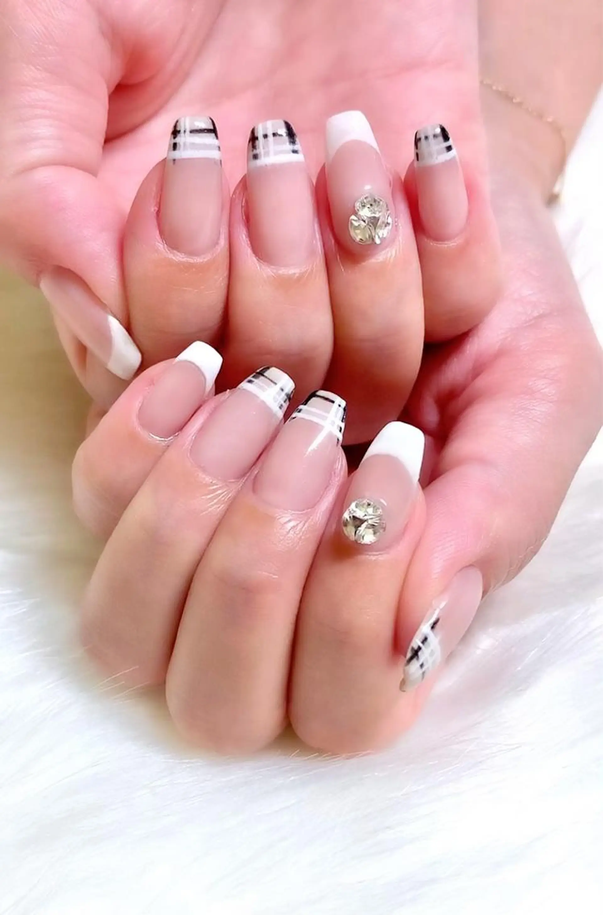ネイル アートネイル フレンチネイル シンプルネイル ハンドネイル R nailのネイルデザイン