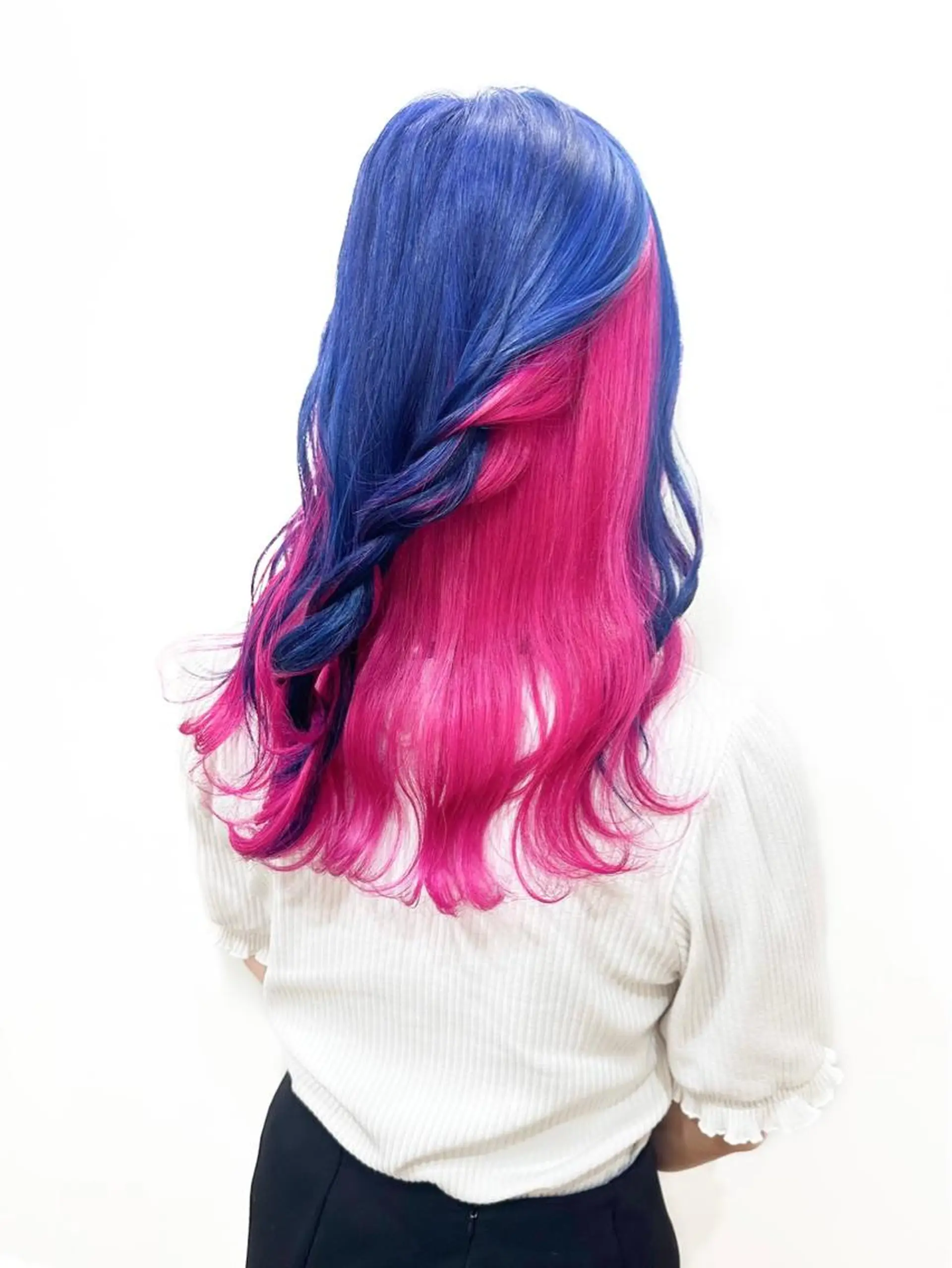 ミディアム カラー white．梅田所属・GATE. カラーモデル募集のヘアスタイル