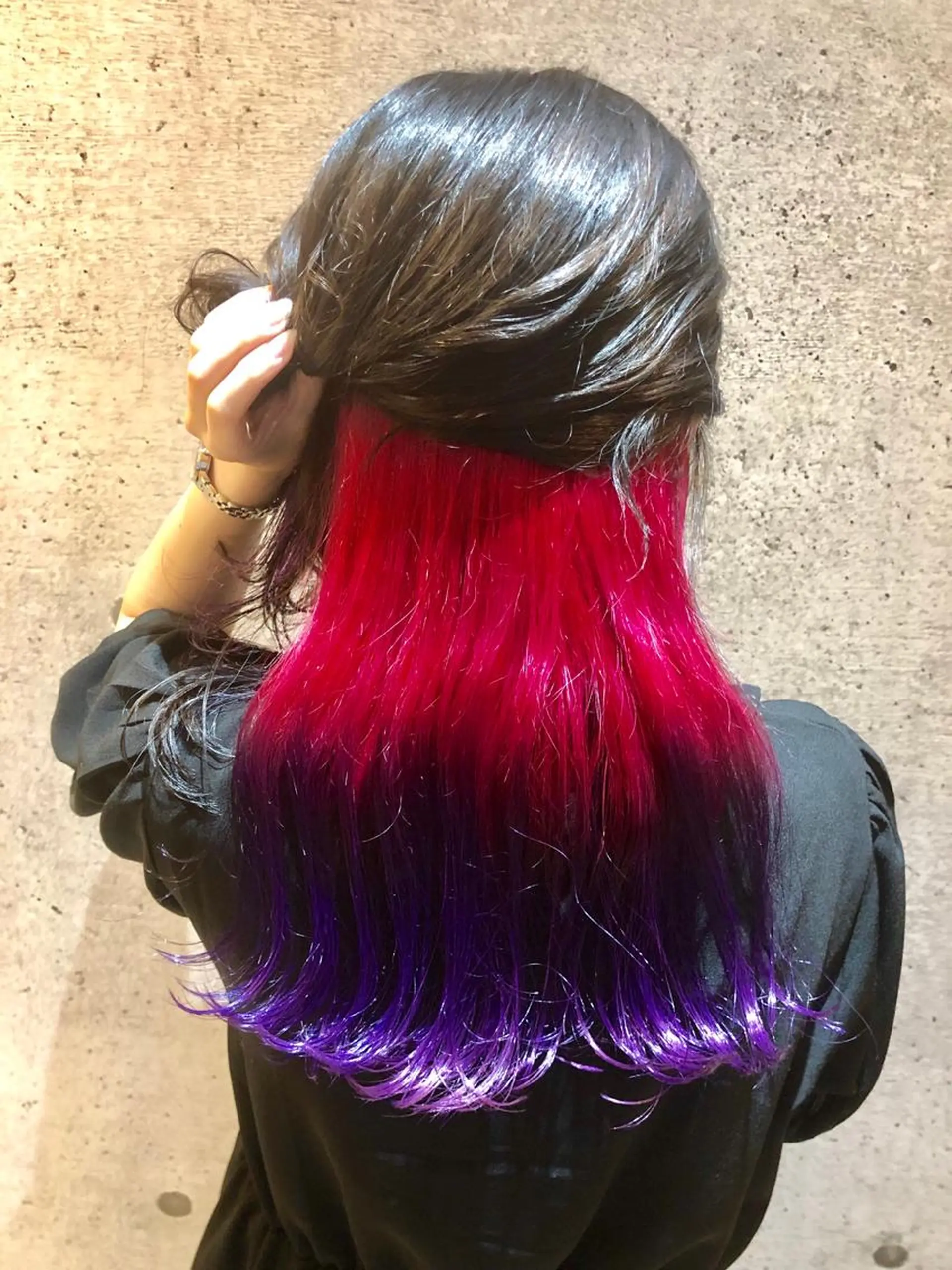 カラー インナーカラー ピンクカラー バイオレットカラー カット ヘアカラー トリートメント 久保 敏之のヘアスタイル
