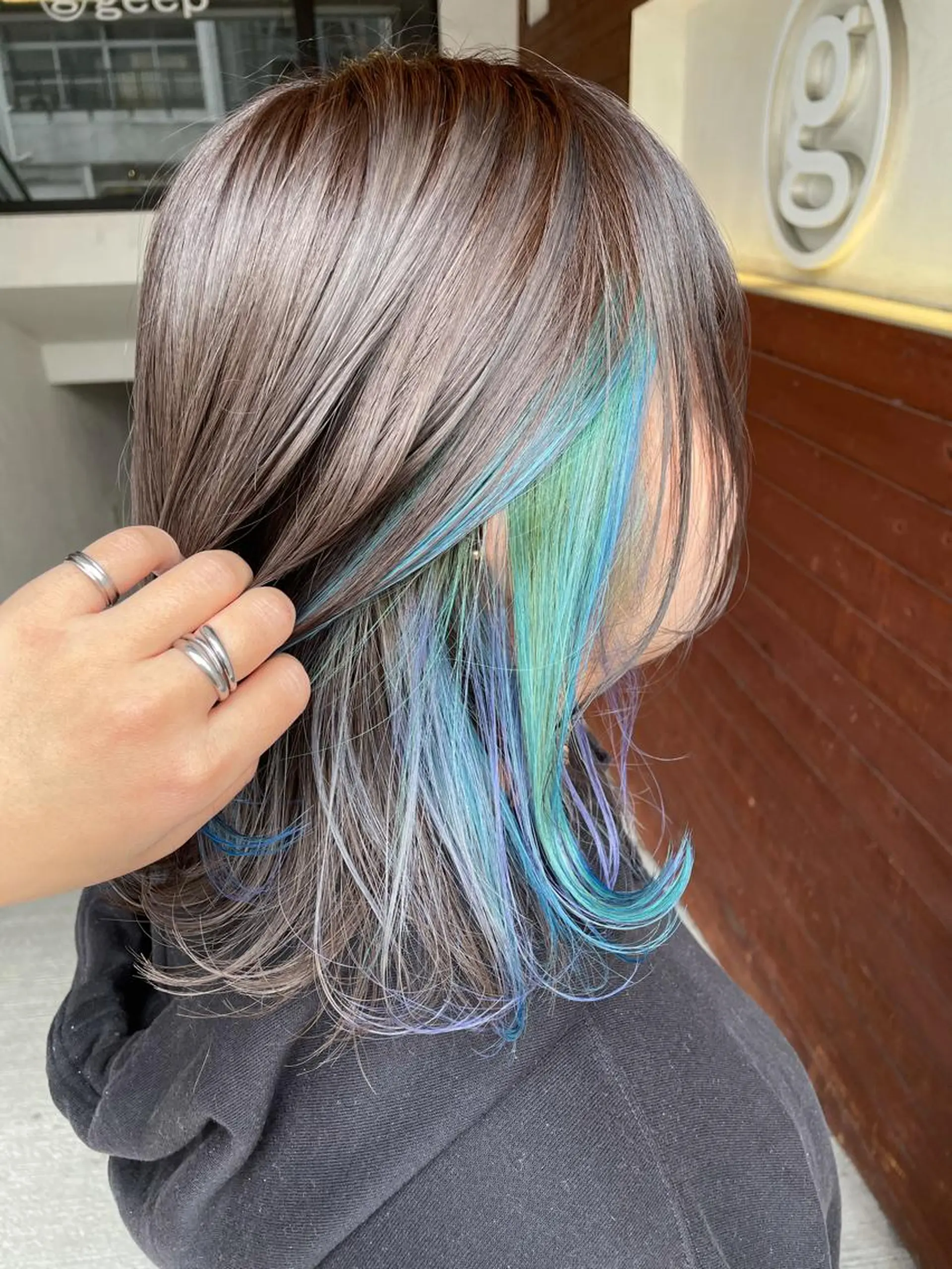 セミロング カラー インナーカラー ヘアカラー トリートメント IORI #韓国ヘア#髪質改善のヘアスタイル