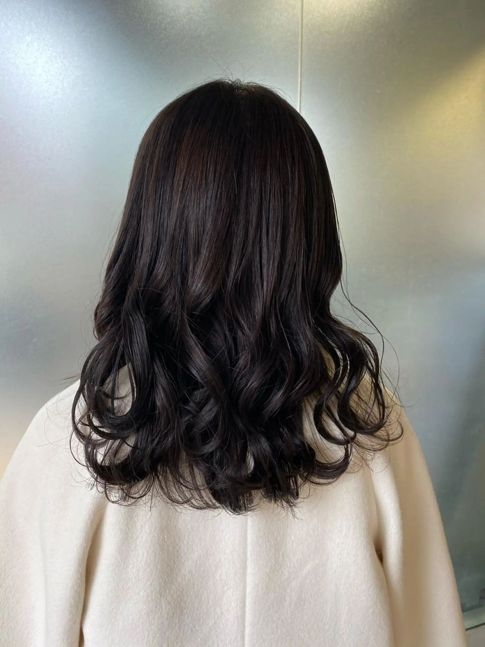 セミロング カラー カット ヘアカラー トリートメント 🩰 艶髪美髪 shiori🫧のヘアスタイル