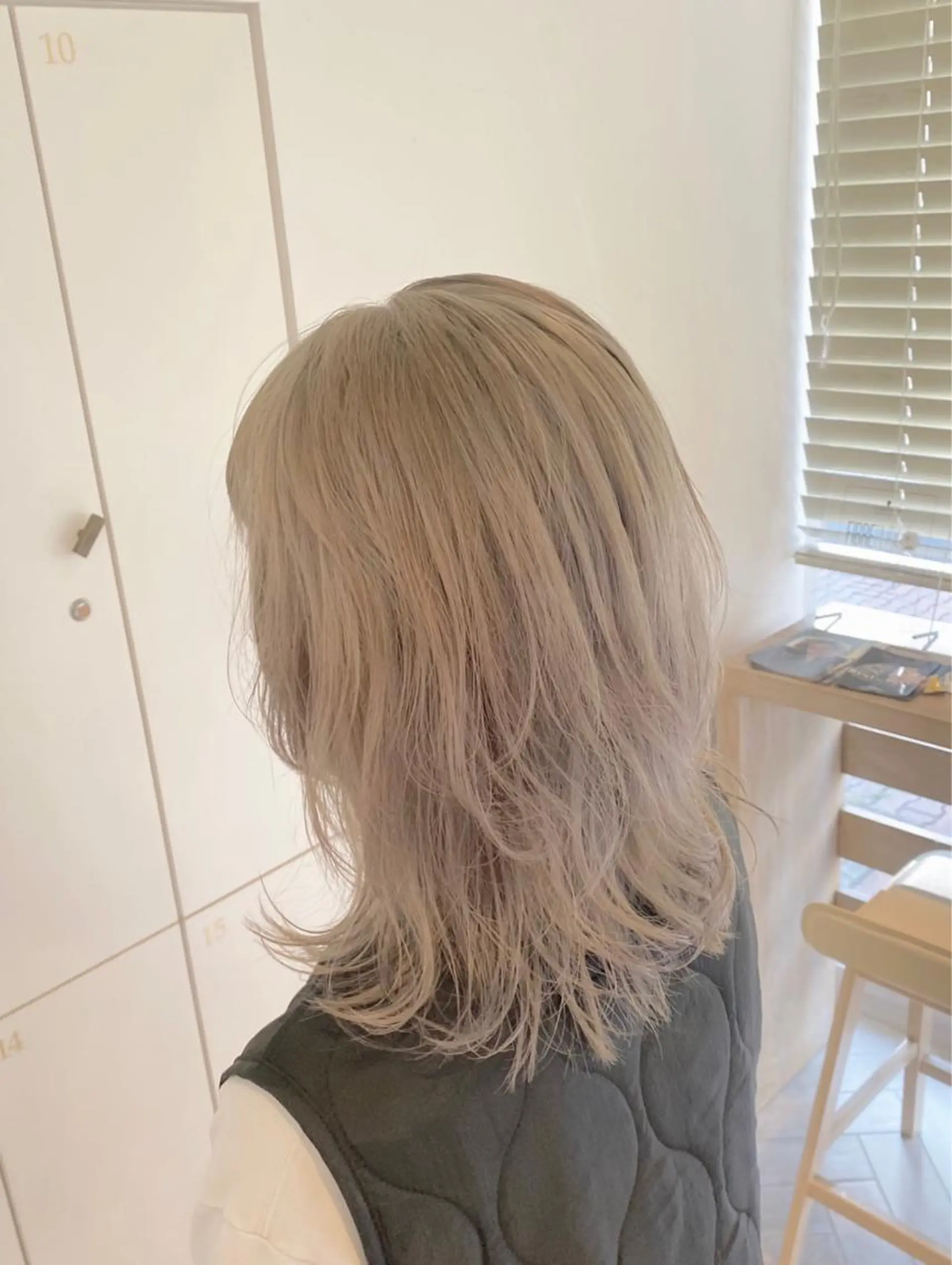 ミディアム カラー motel所属・モデルや芸能人も通う ✨マンツーマンサロンのヘアスタイル