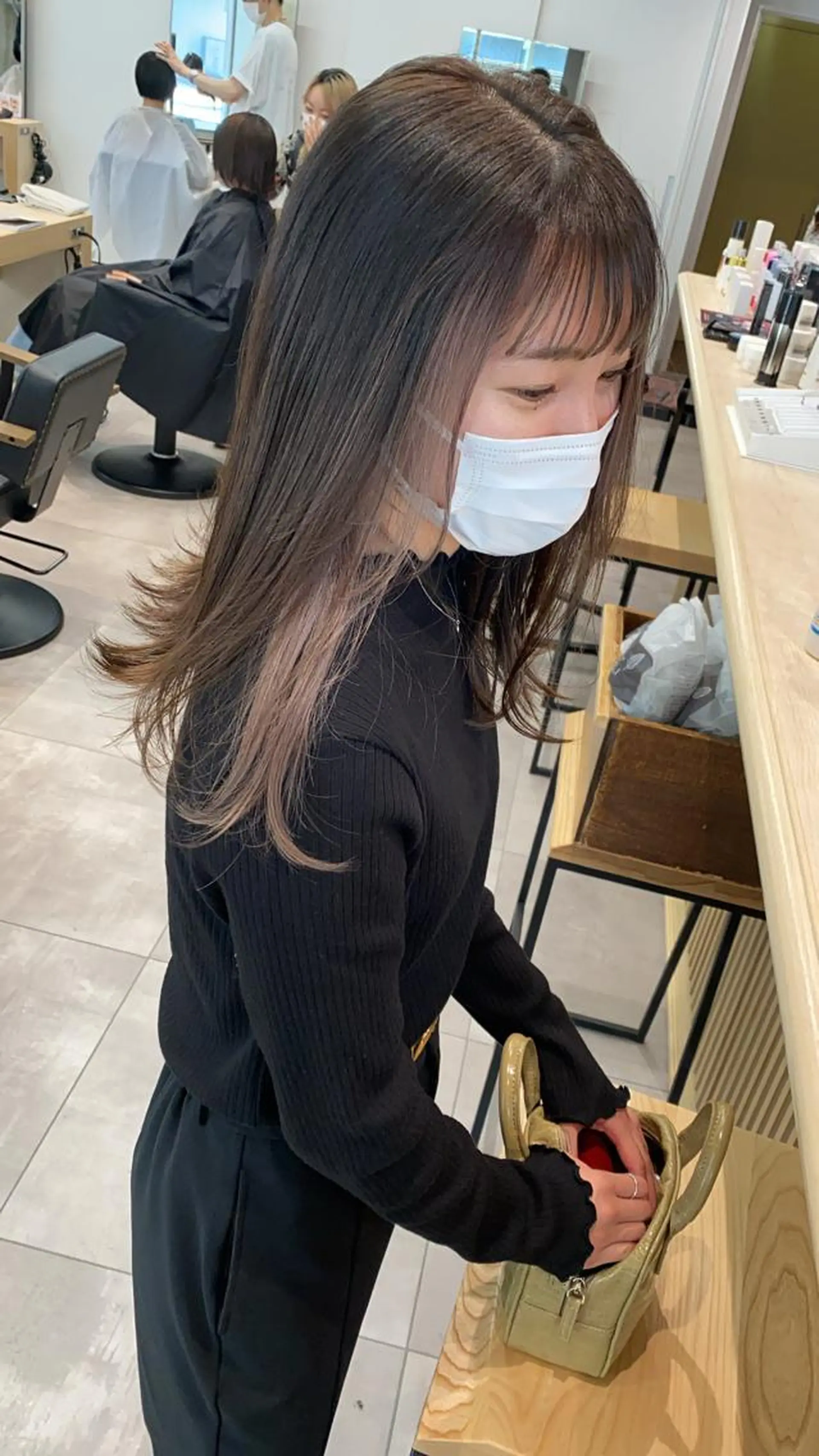 セミロング カラー カット ヘアカラー トリートメント 韓国風デザイン 💐MIZUKI💐のヘアスタイル