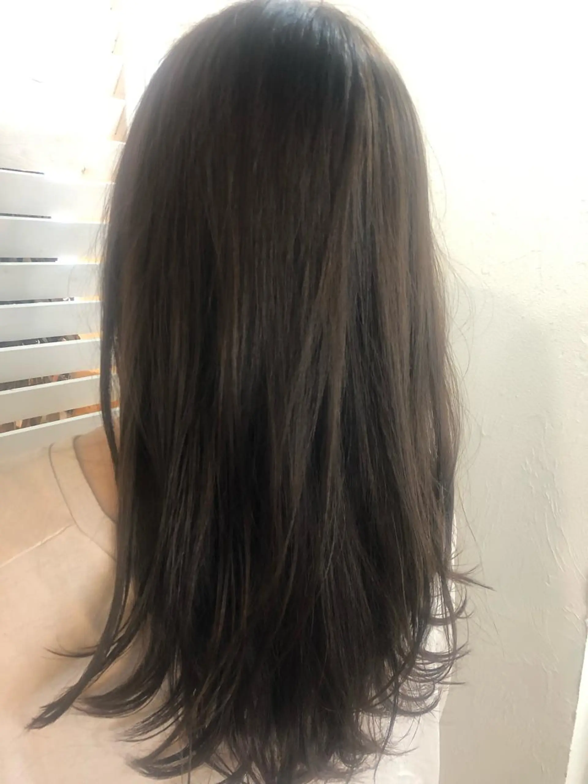 セミロング カラー 髪質改善&ブリーチ 伊勢 祐一郎のヘアスタイル