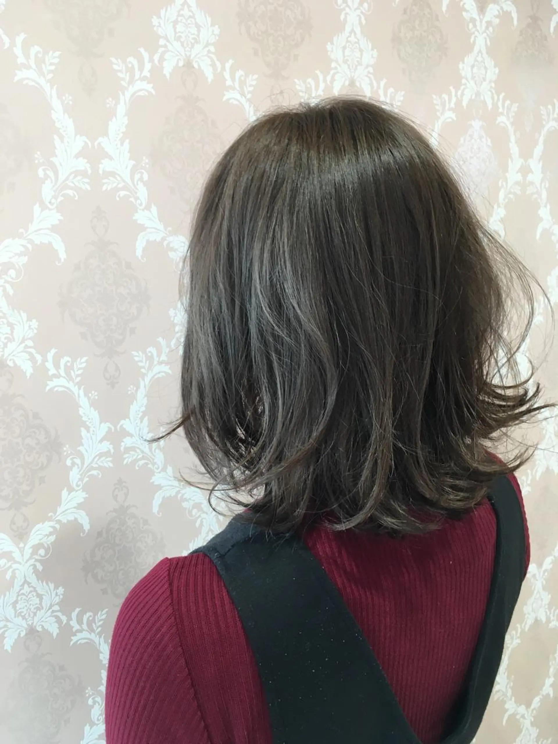 ミディアム カラー アッシュ 外ハネヘア graxi'    グラシー所属・ブリーチ/ハイトーン SERINAのヘアスタイル