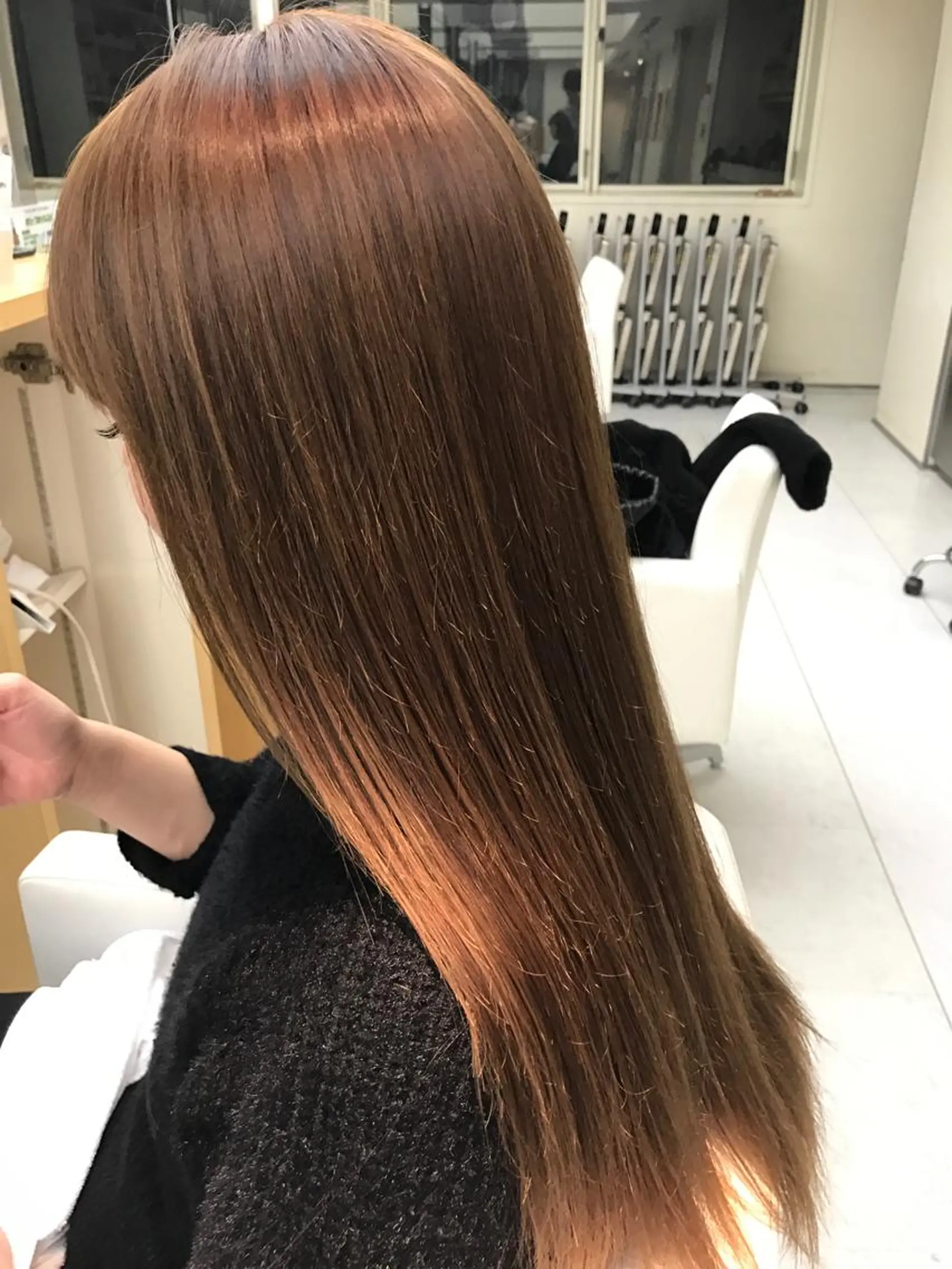 ミディアム セミロング ロング カラー バイオレットカラー AILEE所属・ウルフカット レイヤーカット上柿のヘアスタイル