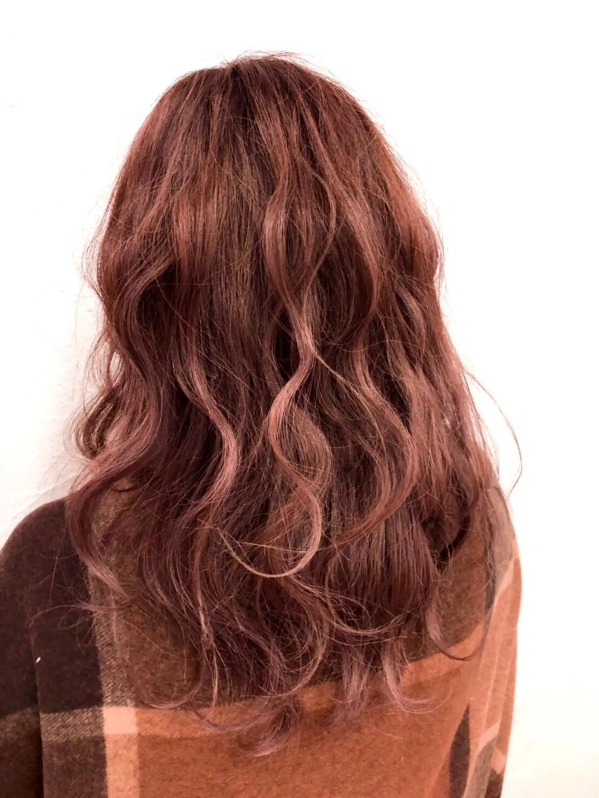 カラー SoL所属・SoL ソルのヘアスタイル