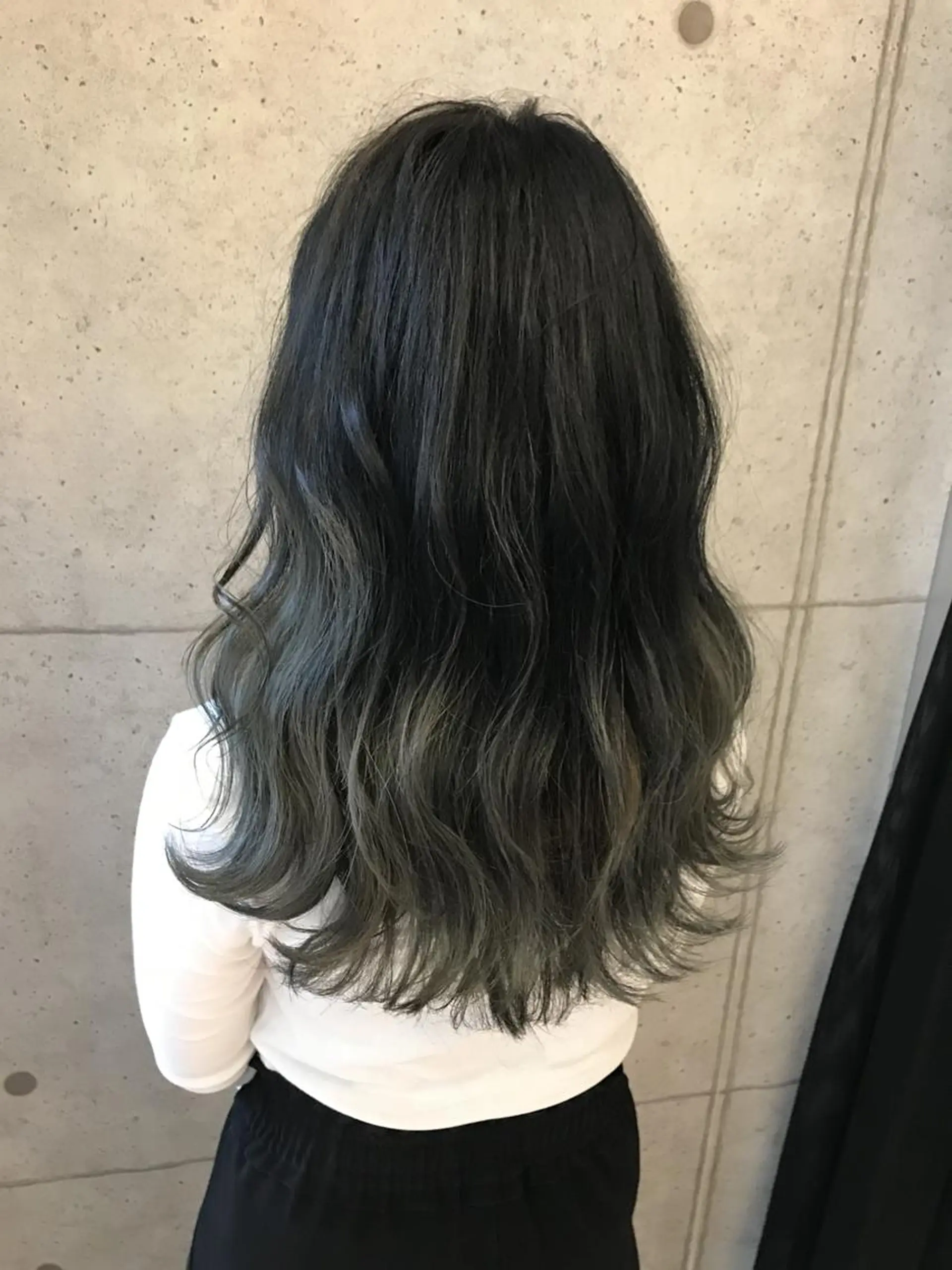 カラー バレイヤージュ ブリーチ グラデーションカラー イルミナカラー 外国人風カラー 💎馴染むエクステ ×カラーTOMO💎のヘアスタイル