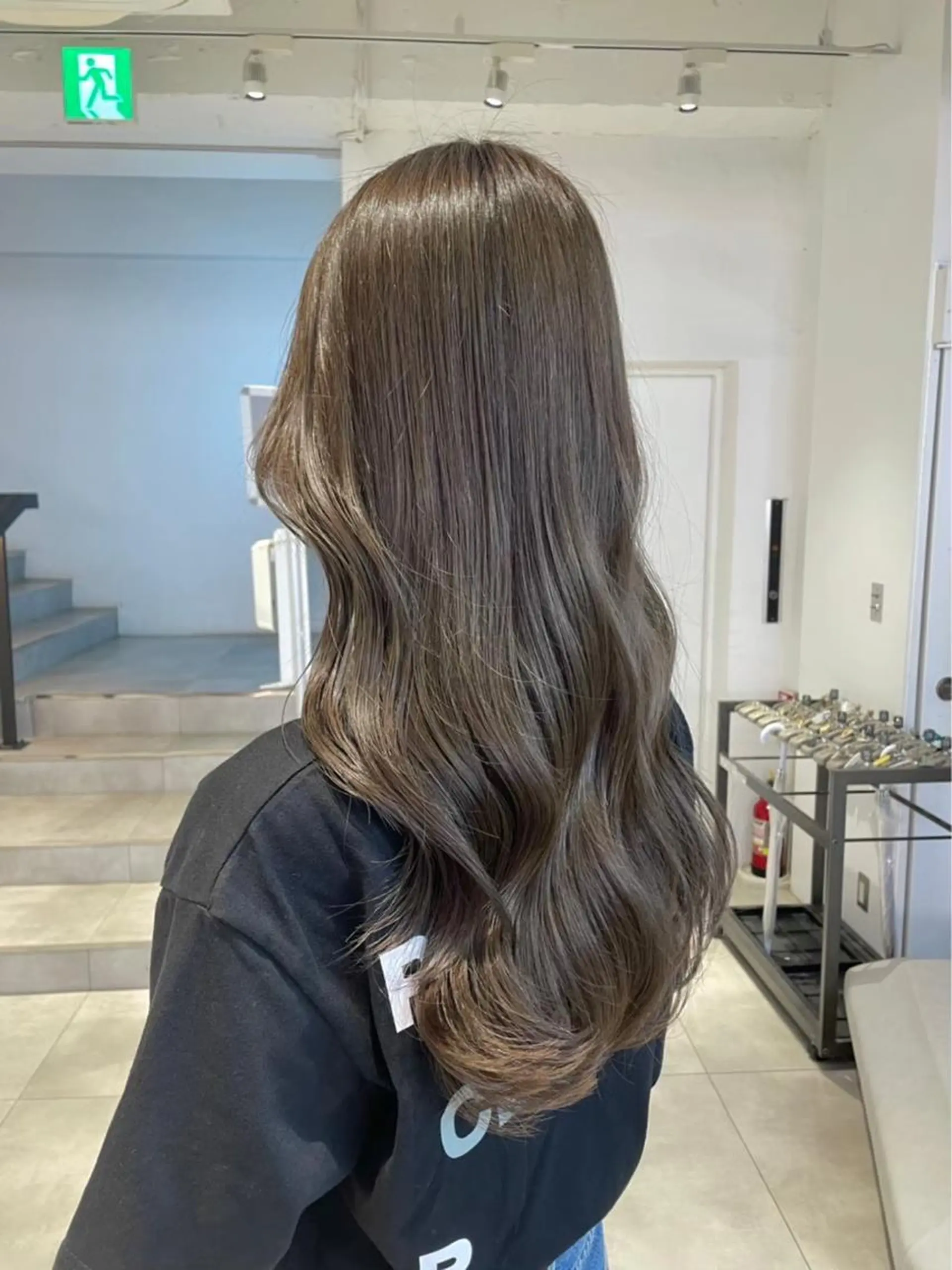 ロング カラー ベージュカラー 黒髪 ブリーチ ブルーカラー ブルーブラック ヘアカラー トリートメント 酸性ストレート 🤍🎀honokaのヘアスタイル