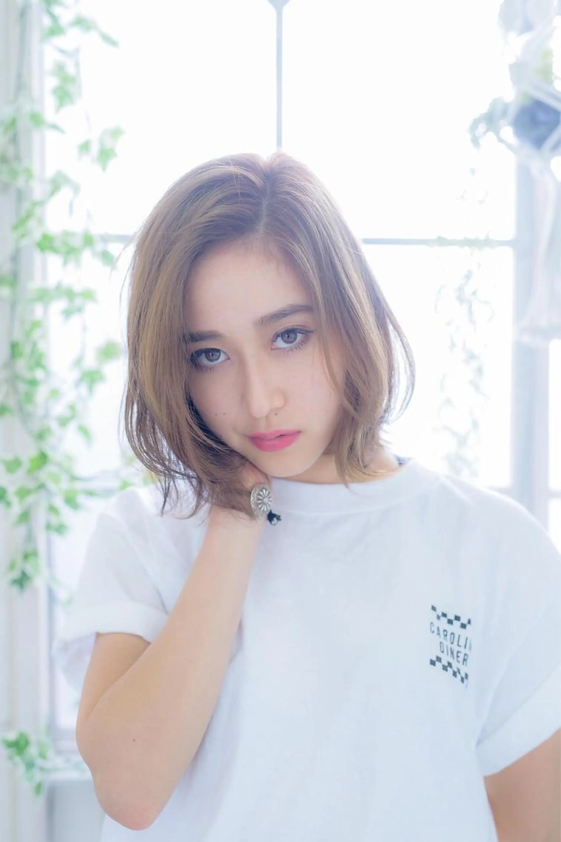 ミディアム カラー パーマ ヘアアレンジ ボブレイヤー ベージュカラー 透明感カラー ボブ レイヤーカット カット ヘアカラー トリートメント ヘアセット ✨ハイクオリティ✨ 山本香也のヘアスタイル